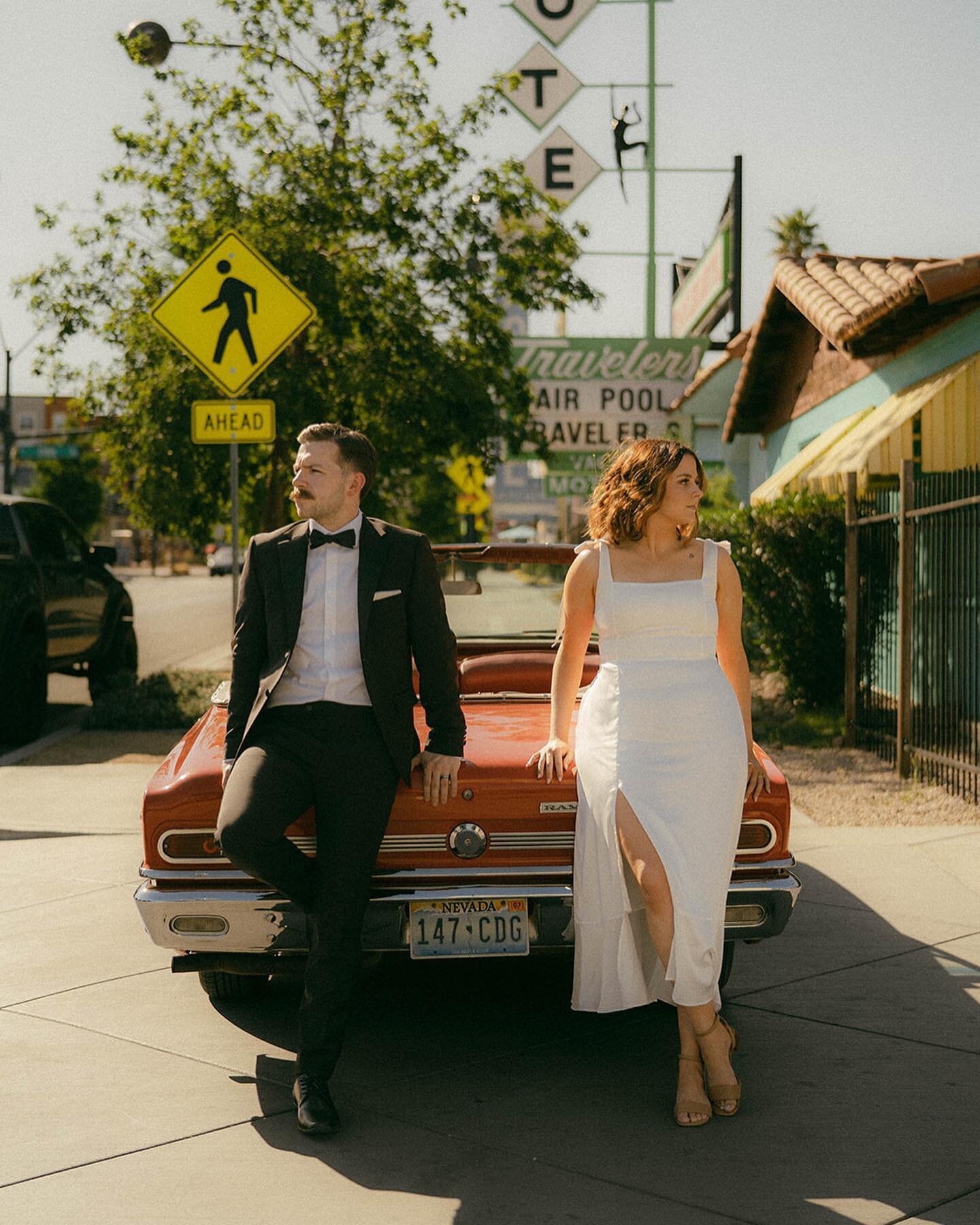 this is your sign to get the classic car at @surethingchapel 

#elopmentphotographer #vegaselopement #elopementphotography #elopement #elopementinspo #vegaselopementphotographer