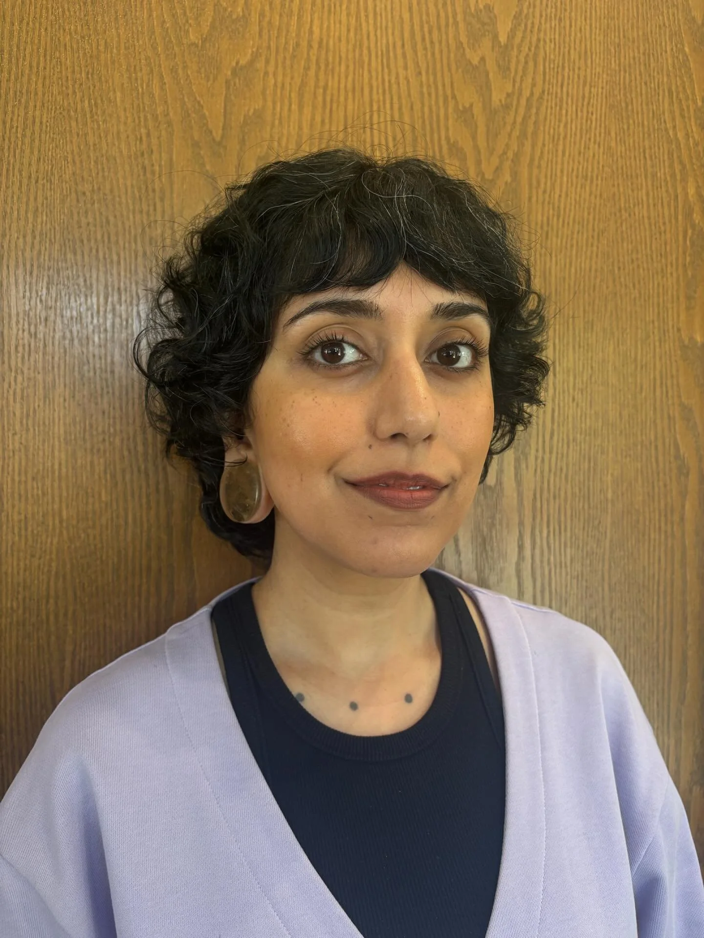 @serenadidmyhair and I did this cut together on our model after an amazing class with @jaredyochim 

It was so much fun cutting curly hair with a razor instead of scissors for a change!

Now I know when to reach for a different tool depending on the 