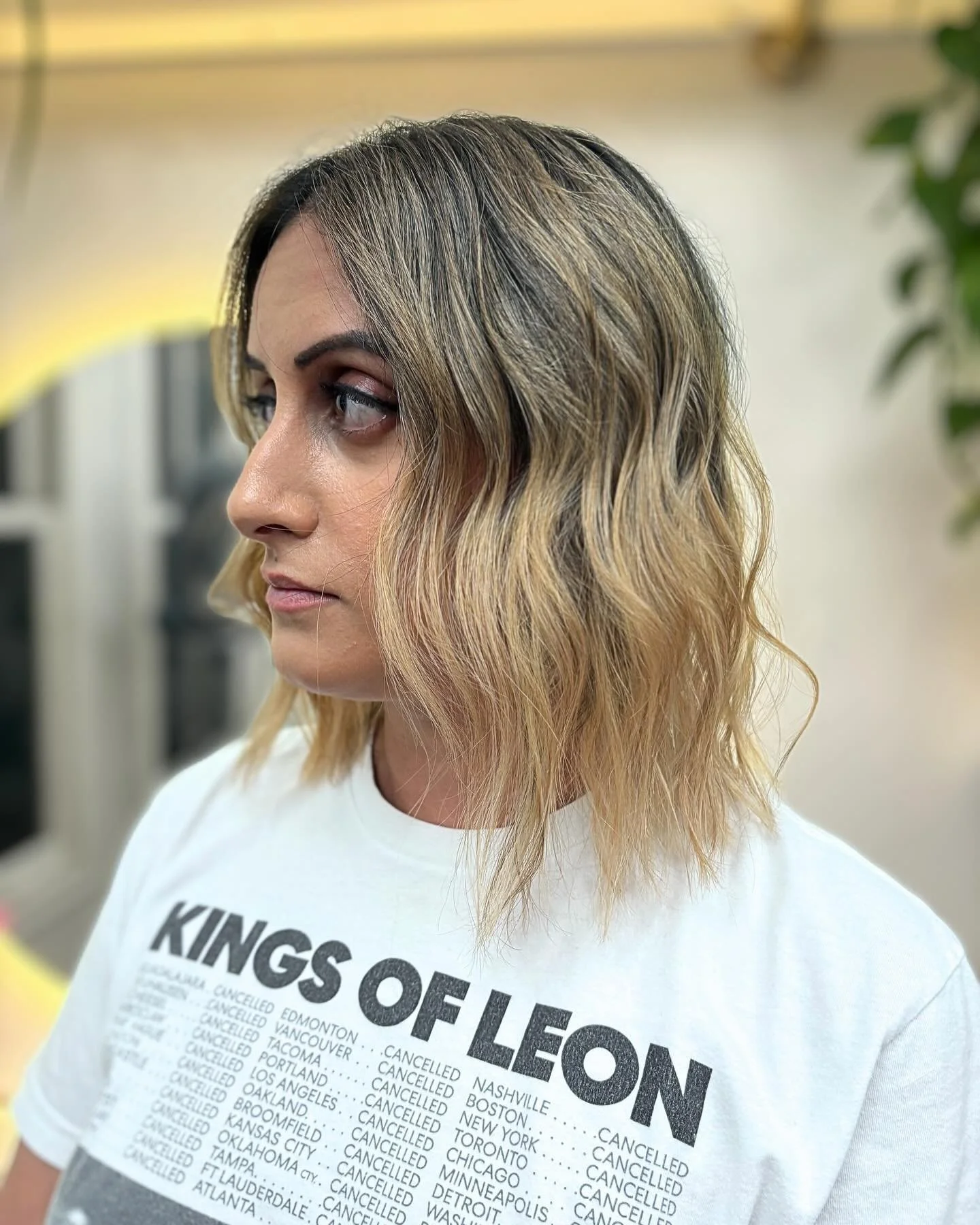 BIG MAKEOVER 🤩

Creating a look that fits the persona you want to portray to the world is my favourite part of being a stylist. 

As I get to know you personally, I love to add my input and ideas into our consultations to see if we can collab on hai