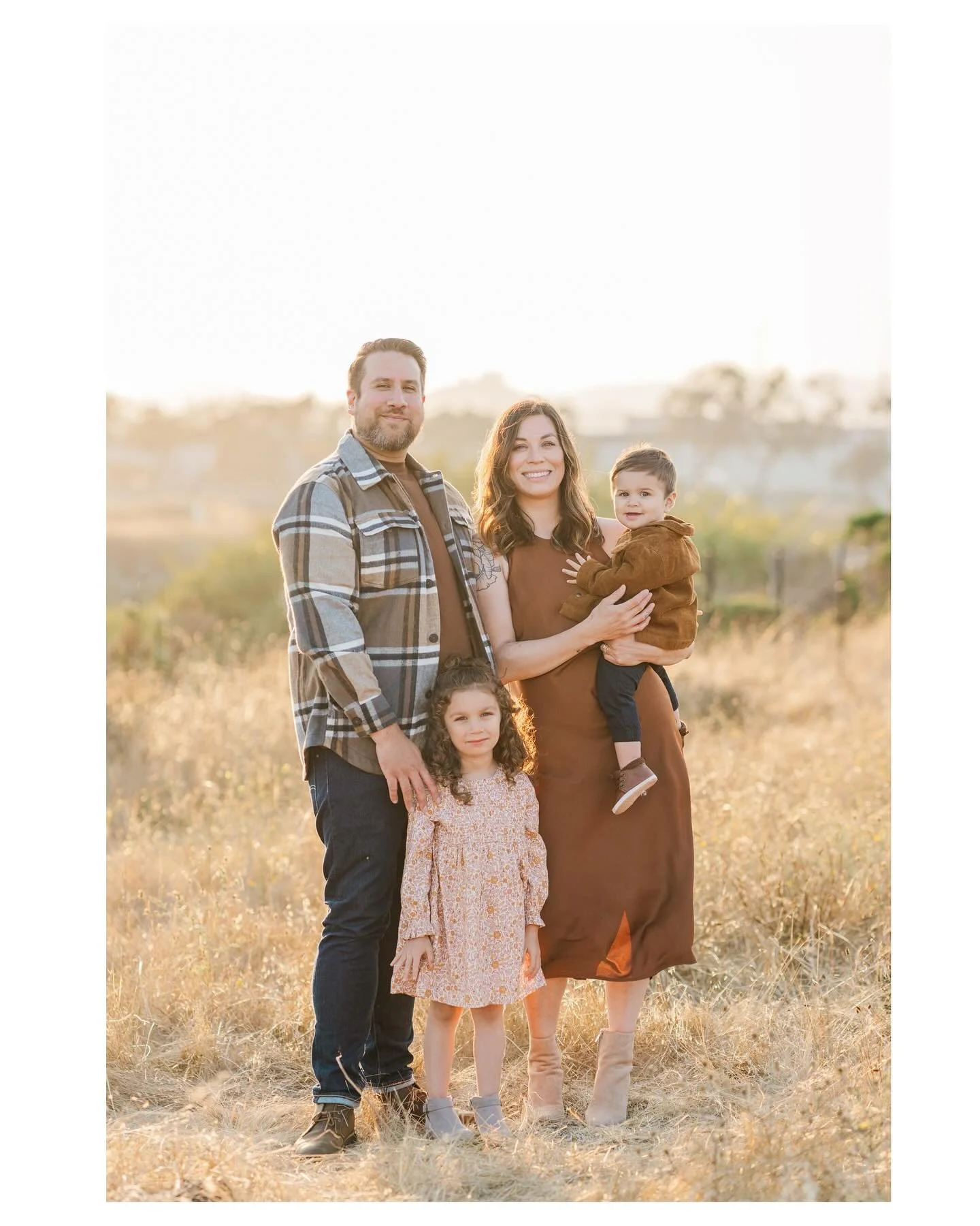 &mdash; It&rsquo;s &ldquo;No-Sky July&rdquo; here in SF, so I&rsquo;m dreaming of sunny skies and thinking back to this golden hour session. ☀️ @tiffcapturesmoments