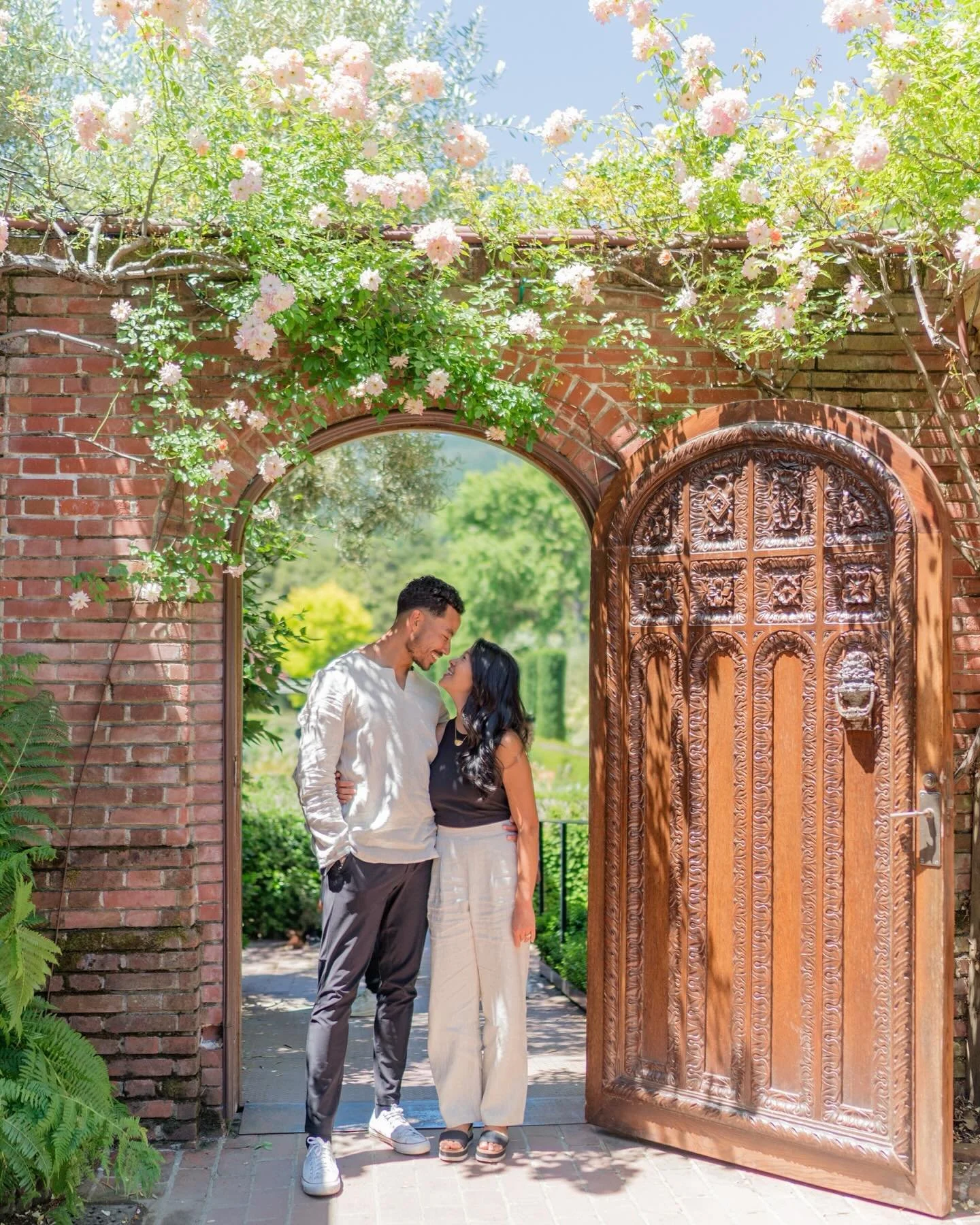 &mdash; My mini-sessions are LIVE! This year I added 3 new Bay Area locations including @filoliestate ! My last session there was with this power couple! 📸 Link in bio to book your session.