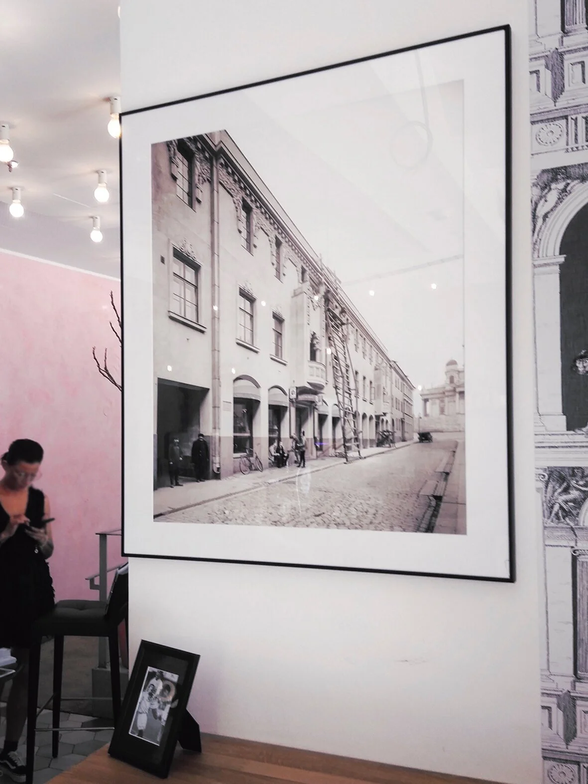 Mojo Erämetsä / Nielsen11 / passepartout / glass