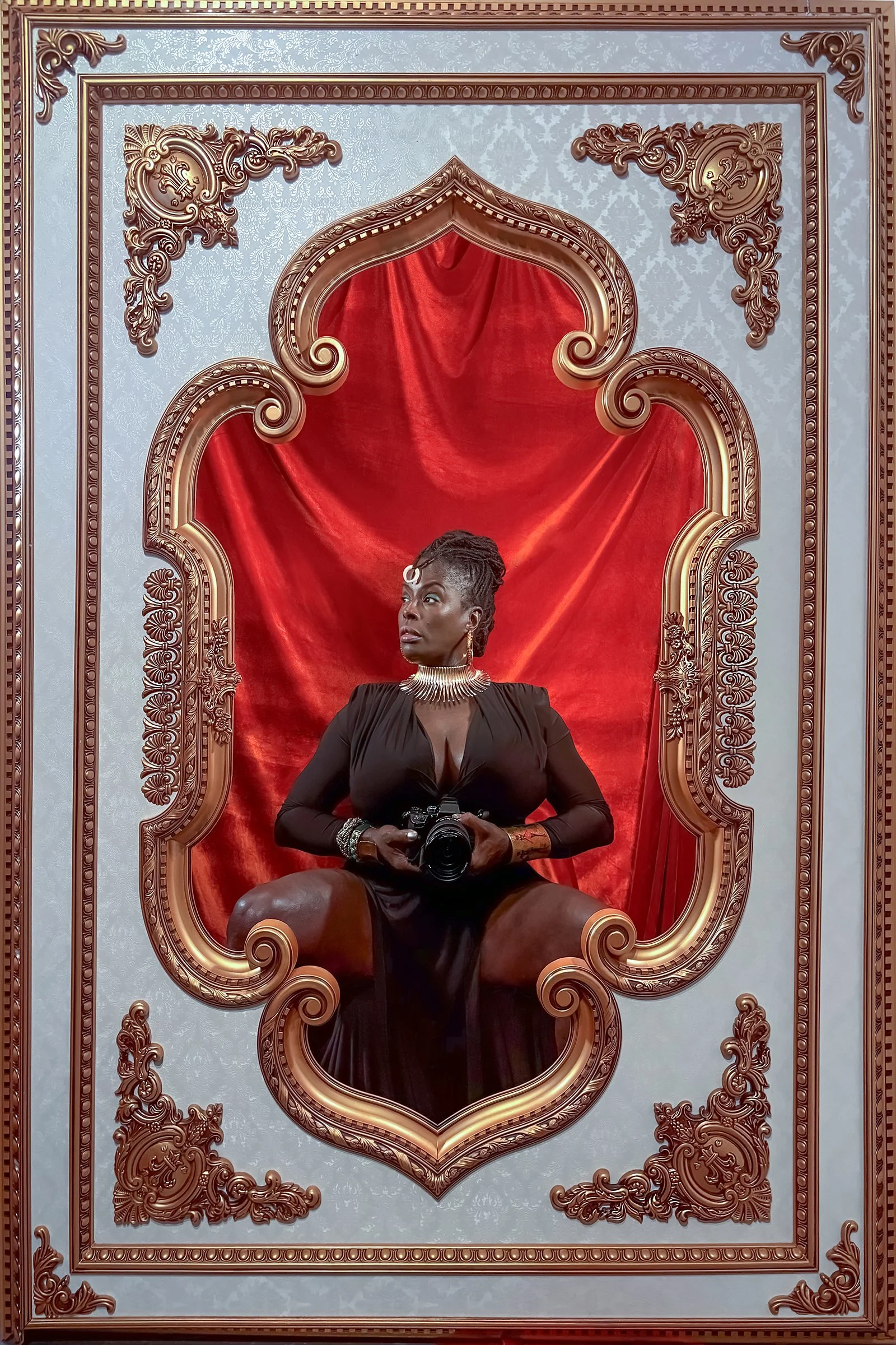 Pri the Honeydark - Chronic Eczema : “ As the photographer and creator of THE SKIN I’M IN project, I wanted to empower those living with diverse skin and body conditions within an unfortunate society that glorifies a cookie-cutter standard of beauty 