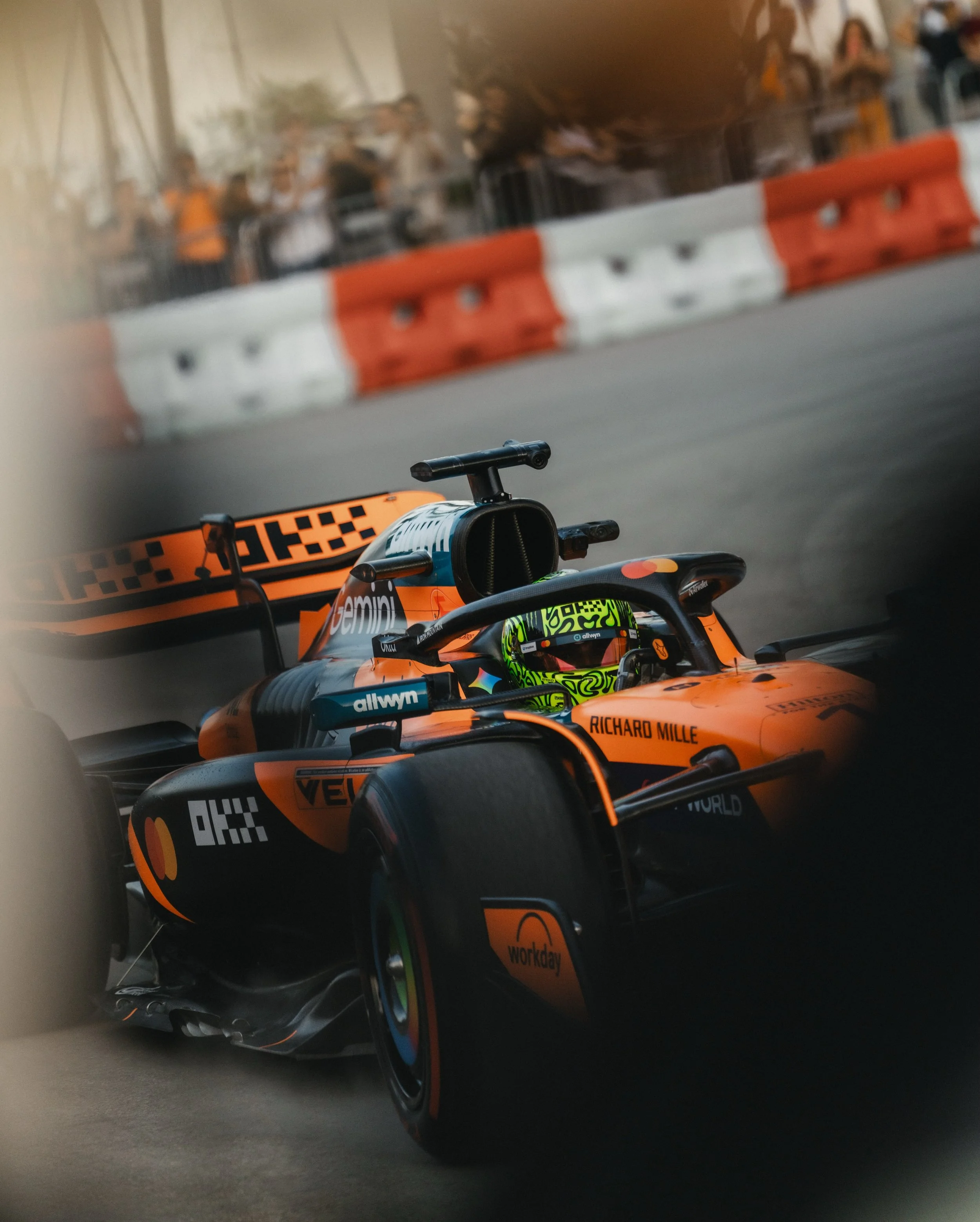 World champion Lando Norris lights up the streets for the McLaren show run 🌴🏎️  #LandoNorris #McLaren #F1 #Miami