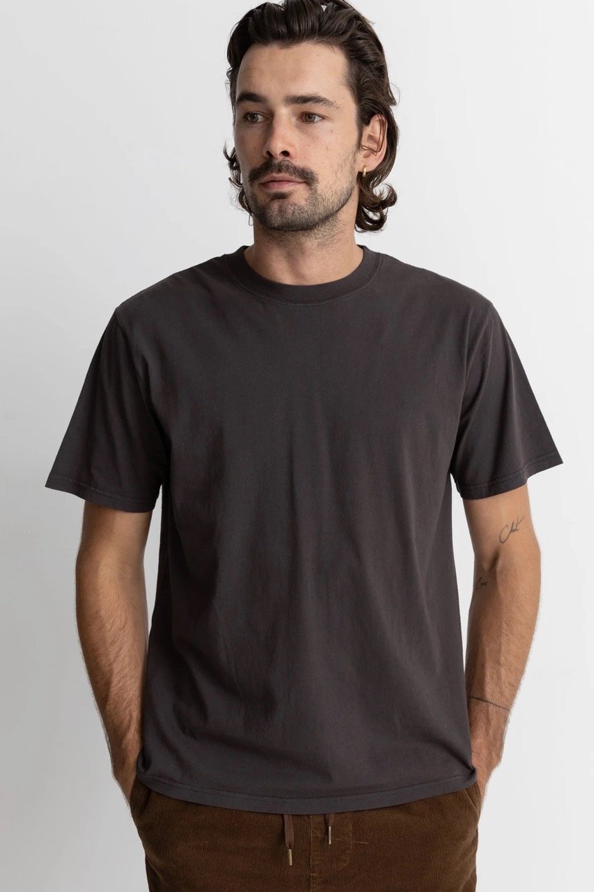 CL21M-CT08-CLASSIC-VINTAGE-TEE-BLACK-1_5724b536-3ca1-409a-bc29-158c392470d2_1200x1800 Large.jpeg