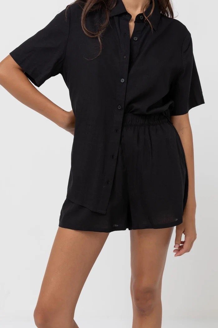 CLA24W-SH01-CLASSIC-BEACH-SHORT-BLACK-1_700x Large.jpeg