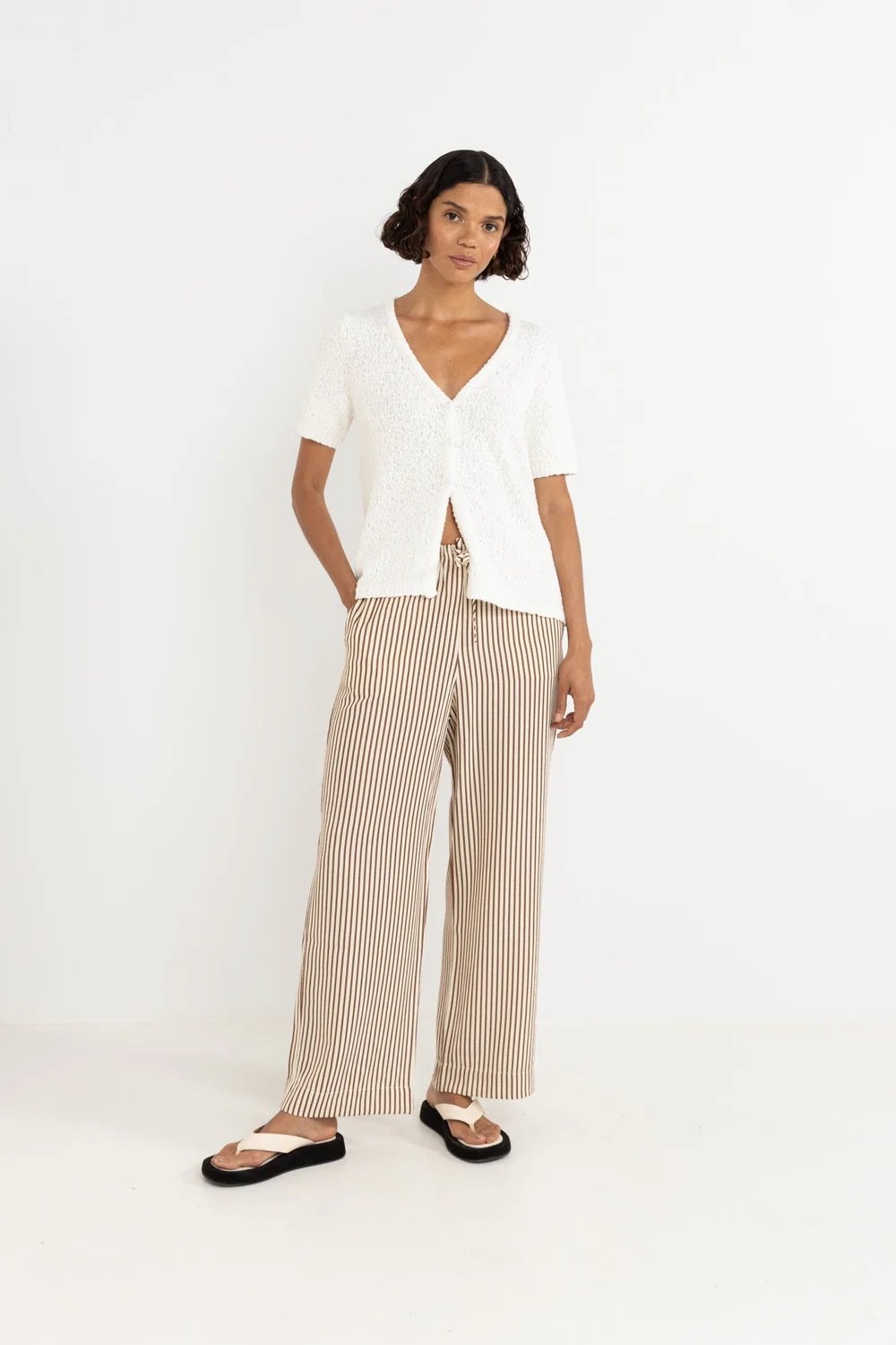 0725W-FT12-ADELESHORTSLEEVEKNITCARDIGAN-WHITE-4_65ef1c0d-a1bc-4875-b35c-ce1f08d13479_1000x.jpeg