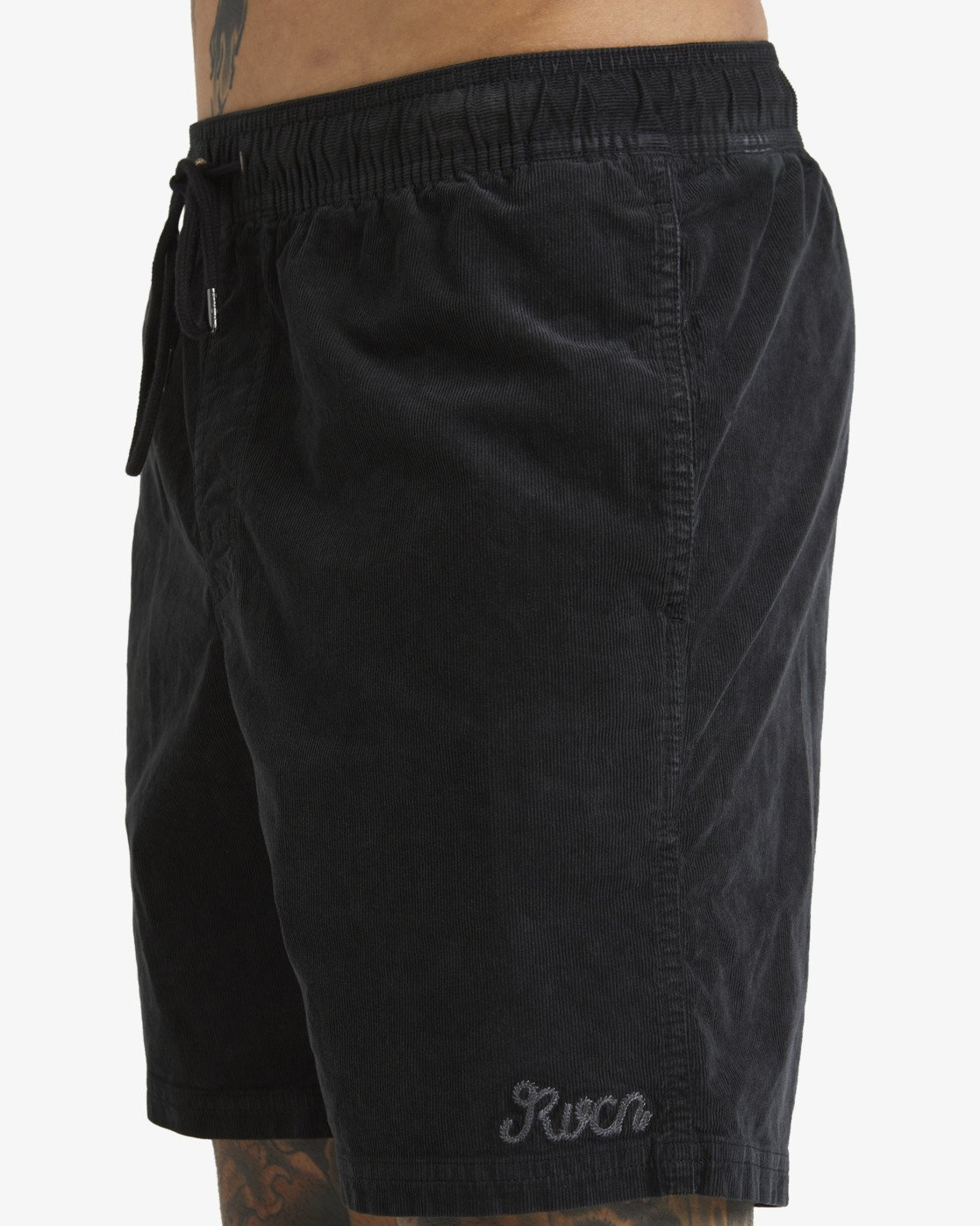 avyws00366_rvca_escape-walkshorts-men-black-2.jpg