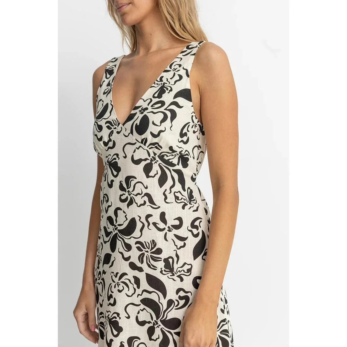 Rhythm Sundance Floral Maxi Dress-2.jpeg