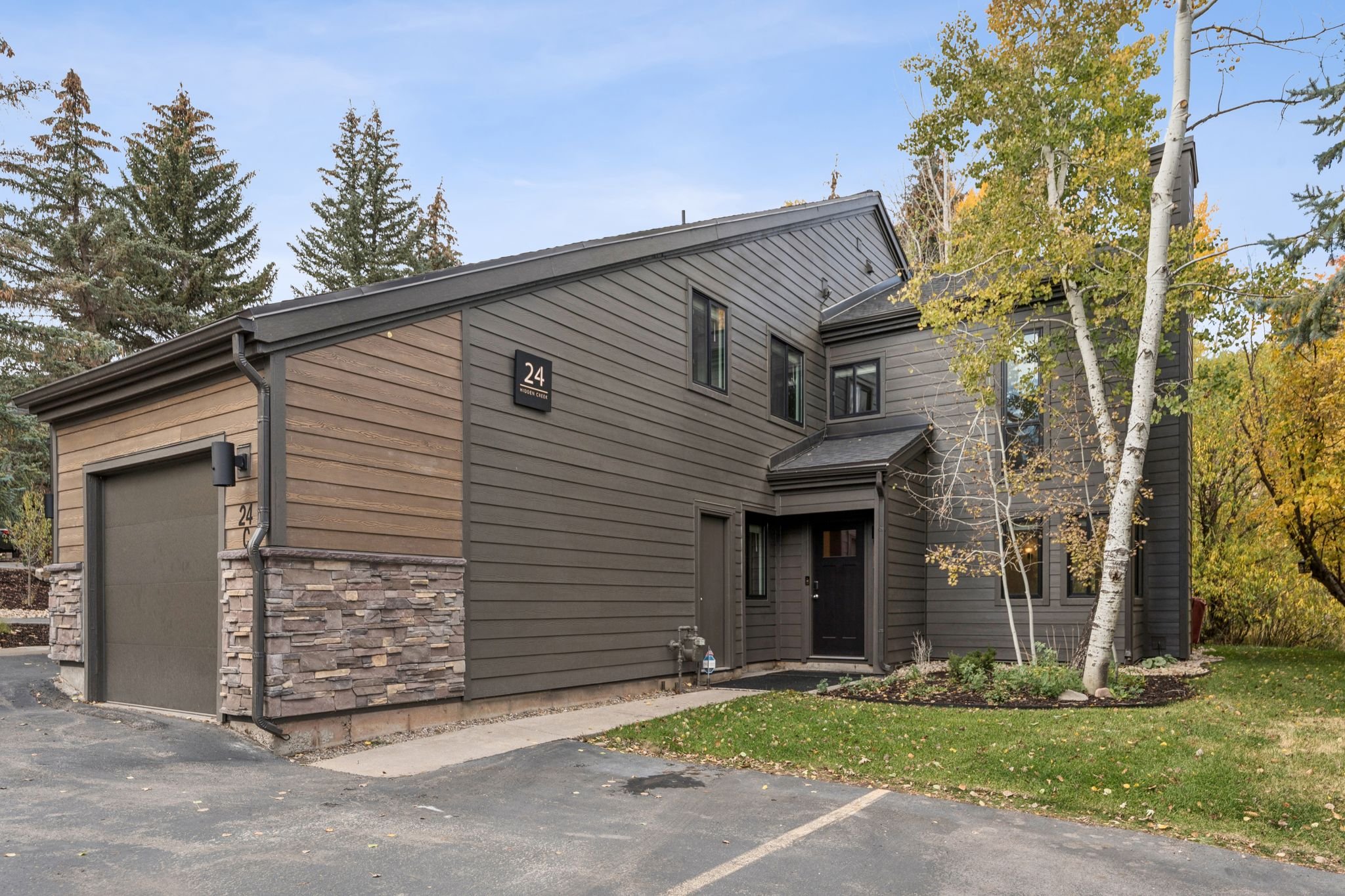 Newly renovated townhome. New siding, insulation, windows, doors, roof, landscaping and irrigation. Free Parking available in garage,  front and side lot. 