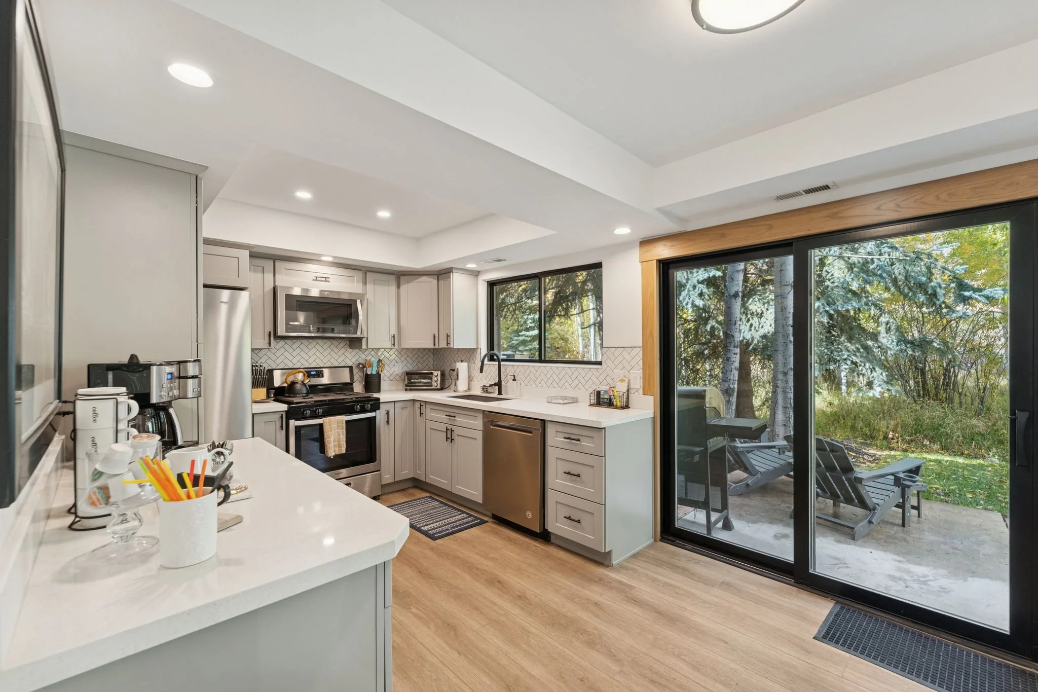 Coffee bar comes with starter supplies for Keurig Coffee Machine. Sweeteners and Creamers. French Press, Carafe Coffee Machine, Frother, Teas. Relax outside in front of the stream and enjoy your morning cup.