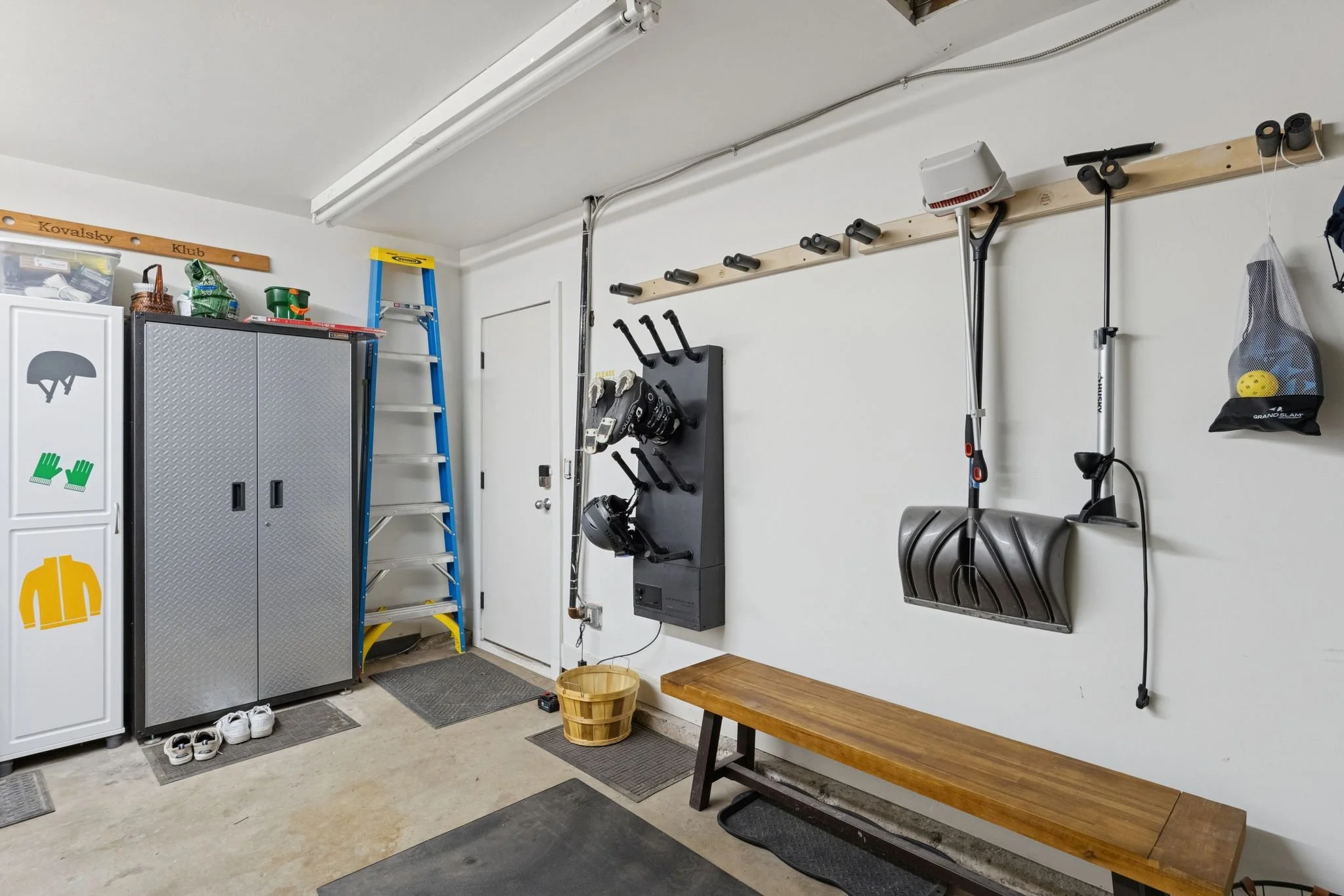 Prep changing area for a day on the slopes or an adventure biking or hiking. Lockers, hooks, ski and snowboard racks. BONUS boot heater to dry your boots or get the, ready in the morning before you head out. 