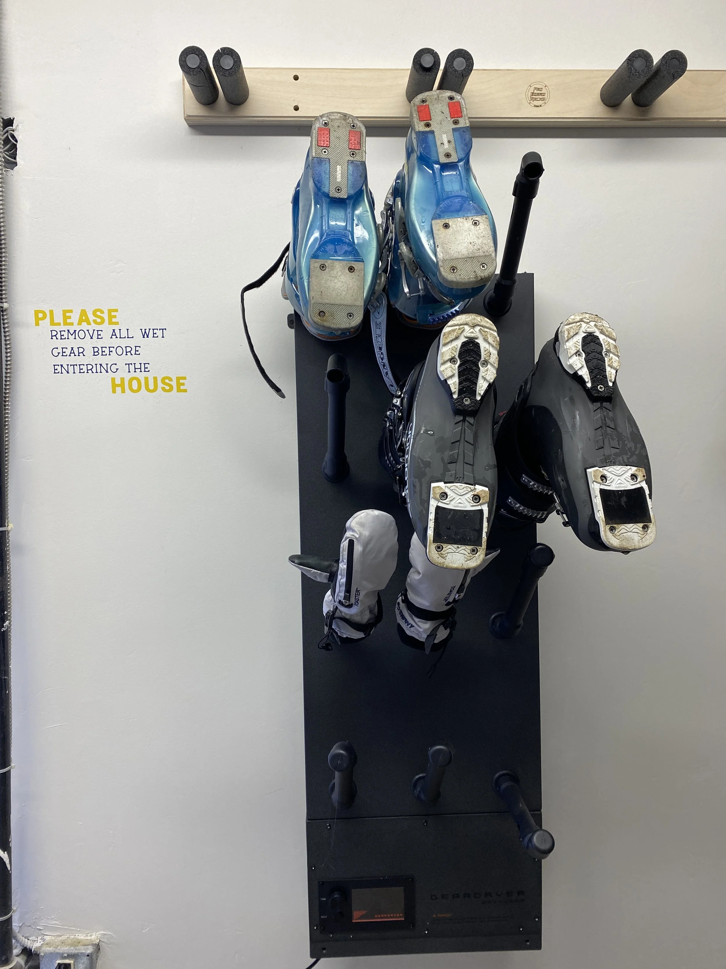 Prep changing area for a day on the slopes or an adventure biking or hiking. Lockers, hooks, ski and snowboard racks. BONUS boot heater to dry your boots or get the, ready in the morning before you head out