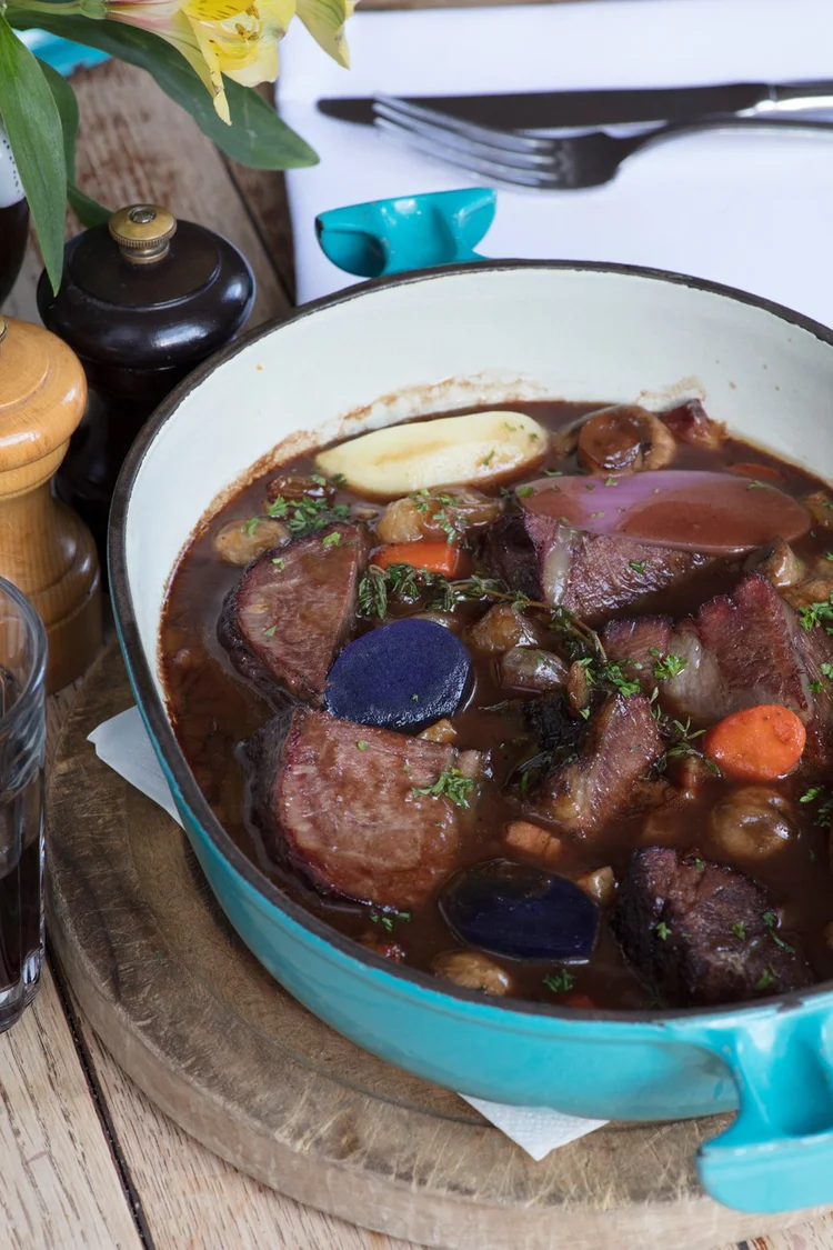 Bourguignon of Beef Cheeks, Garniture GrandMère RECIPE — L'escargot