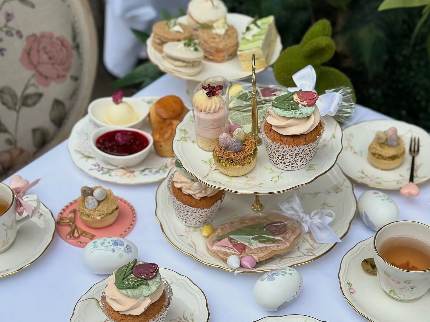 Forever dreaming of our Easter Themed Afternoon Tea 🐣🐰✨🫖🍰

Book now via our website.
#easter #afternoontea #faitmaison #omwaleed #afternoontealondon