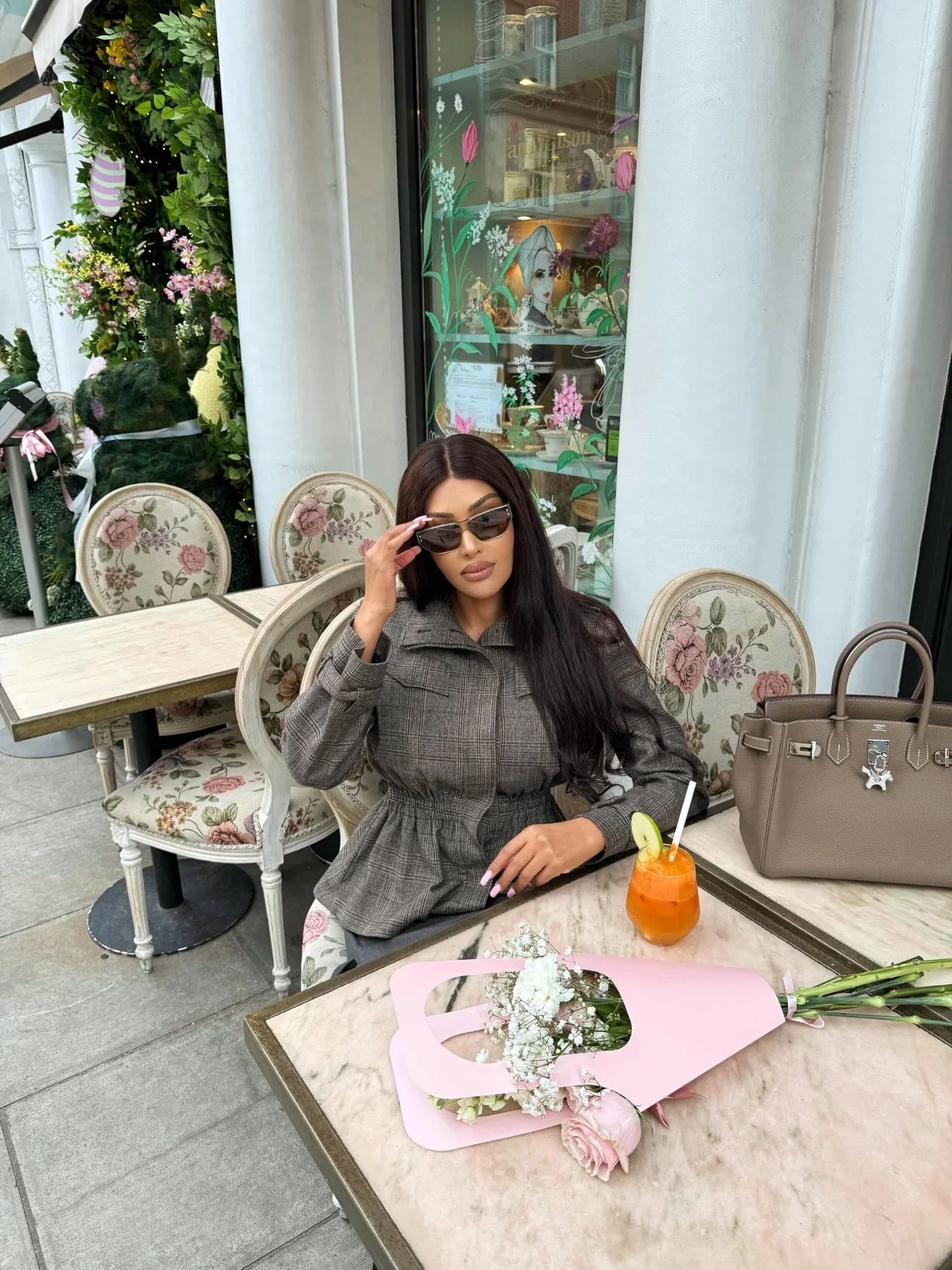 Terrace season has officially arrived in Mayfair. Always incredible hosting the beautiful @chalydn at Fait Maison. ✨❤️

📸 @chalydn 
#faitmaison #faitmaisonlondon #londonrestaurant #mayfair #mayfairlondon