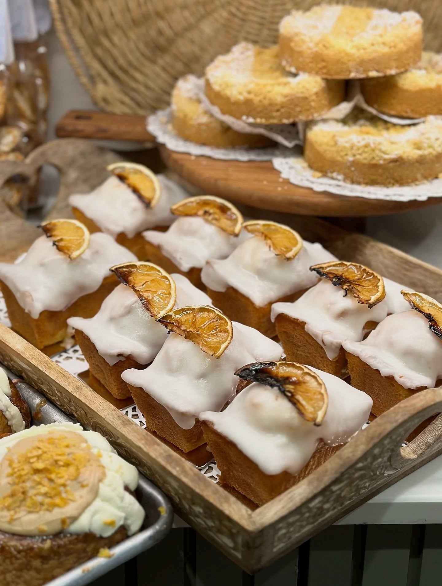 Delicious and beautiful pastries now available at Petit D&eacute;jeuner at 50 Gloucester Road! ✨🍰🍋 Homemade every morning, perfect to pair with your morning cappuccinos! ☕️ 

#bakery #faitmaison #omwaleed #londonrestaurant #londonfood