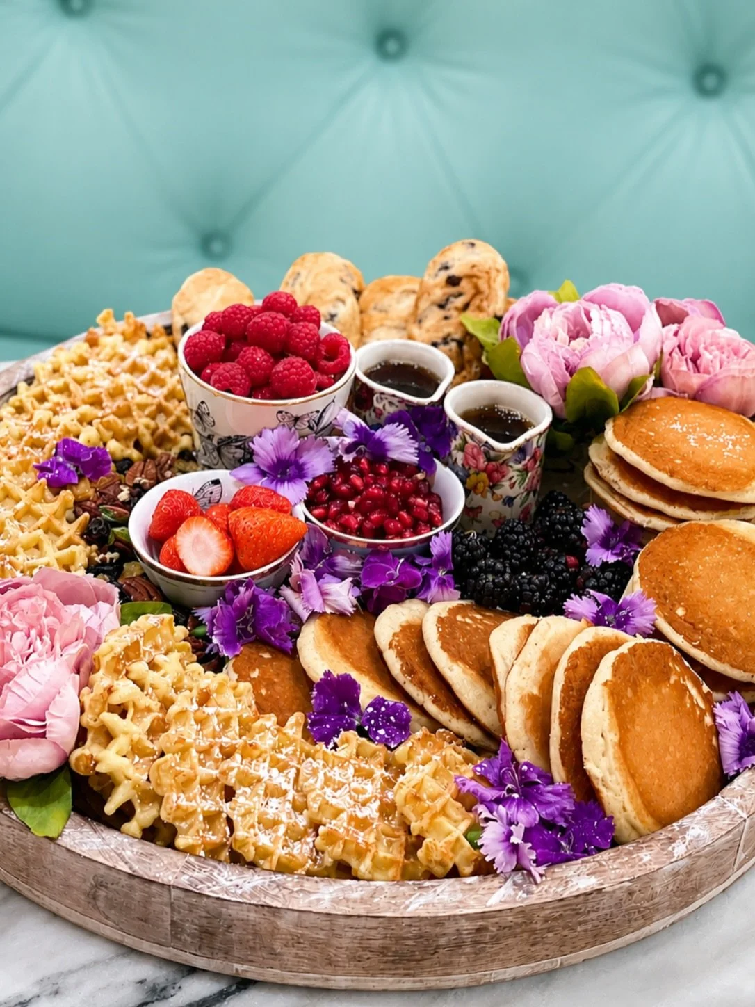 Om Waleed&rsquo;s signature Eid Breakfast Platters are now available for pre-order! 🍓🌸🌙 Get in touch to customise your favourite breakfast platters via our WhatsApp +44 7926 559203. 

#faitmaison #eid #eidplatter #breakfast #platter