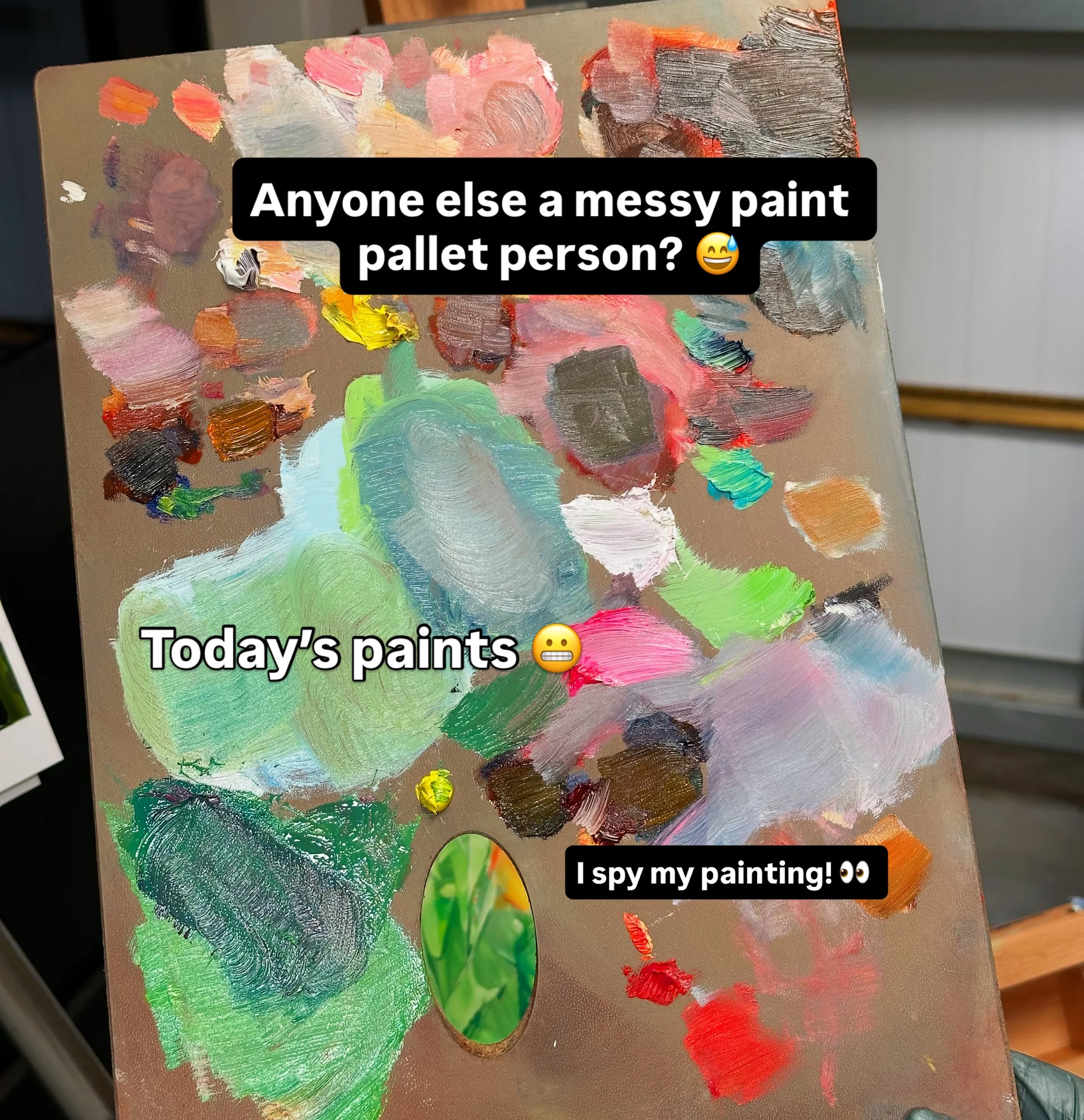 Erm I did not learn this messy mixing method from @torstenwolber (he will be tutting at this) &hellip; but I&rsquo;m loving the chaos of it all to be honest.
Hands up if you are a messy paint mixer?

#painting #oilpaints #mixingpaint #artist #paintin