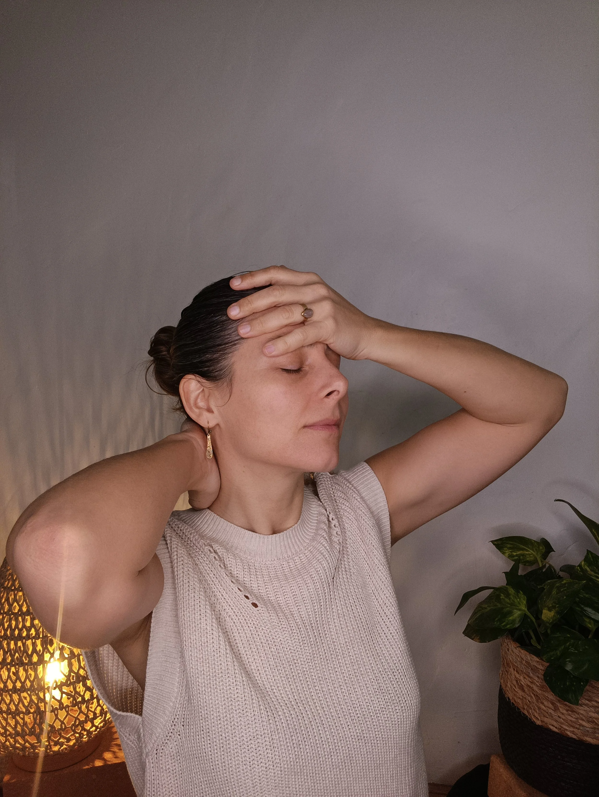 Rituel de yoga du visage pour accompagner une transition de vie