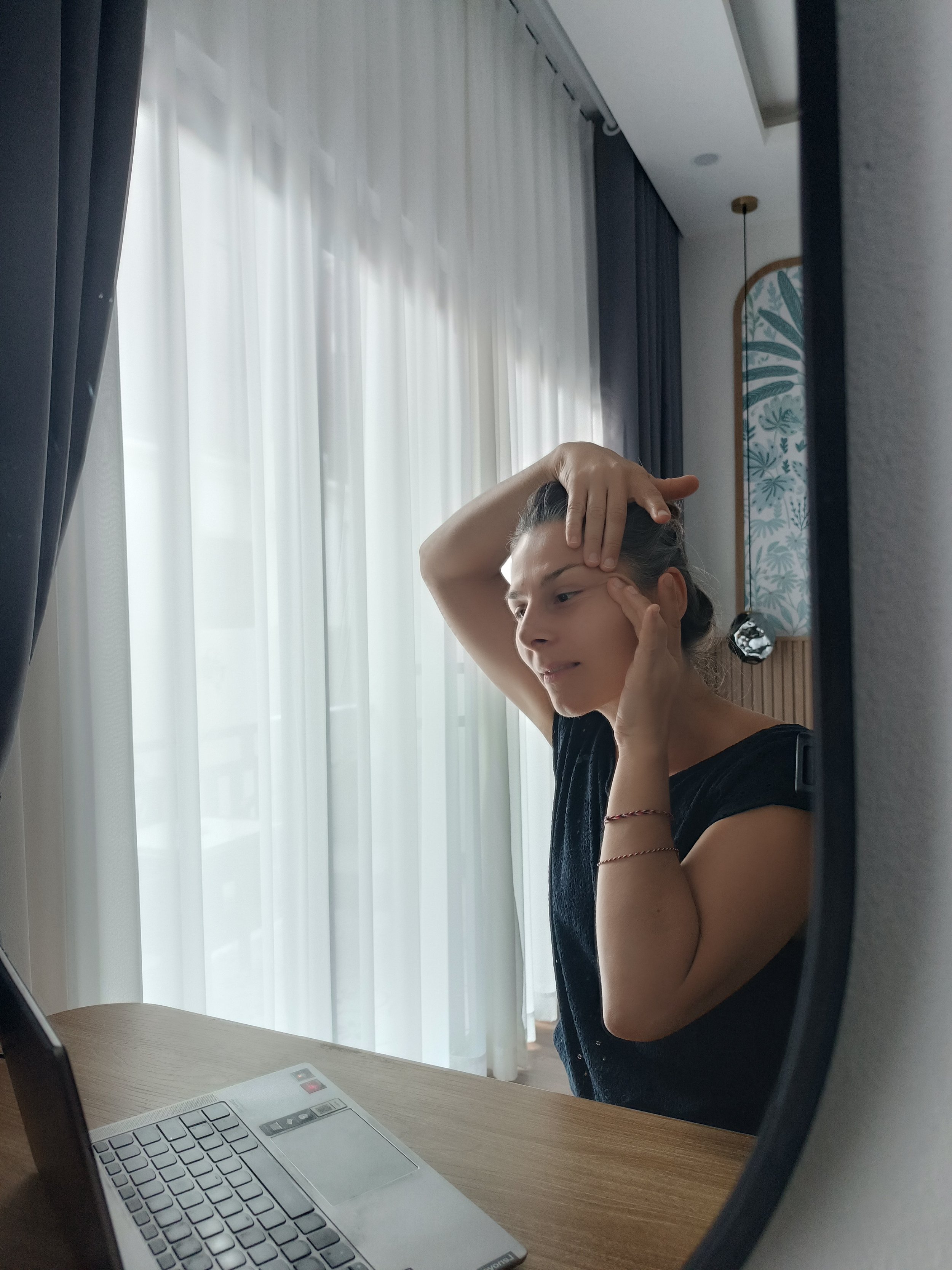 Rituel de yoga du visage pour accompagner une transition de vie