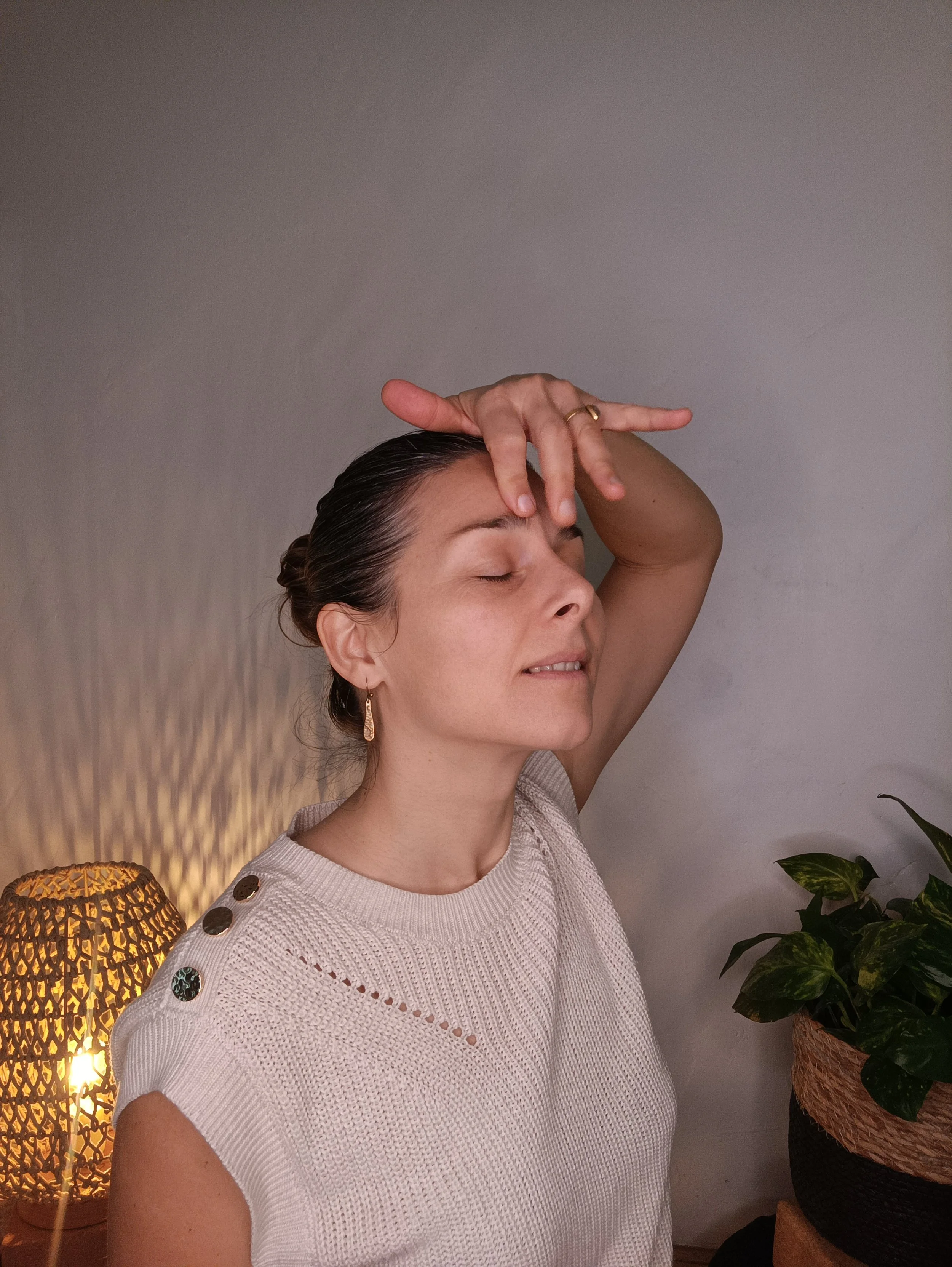 Rituel de yoga du visage pour accompagner une transition de vie