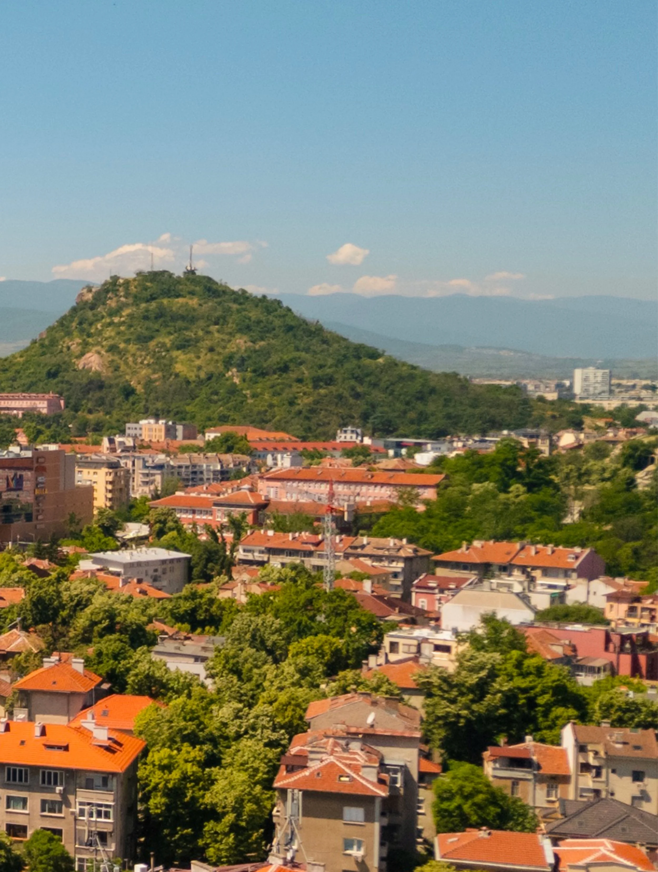 A promotional film and lifestyle content created for @radissonhotelplovdiv, combining the atmosphere of the hotel with the unique character of one of Europe&rsquo;s oldest continuously inhabited cities.

@juliecretinoff @radissonhotelplovdiv @radisso