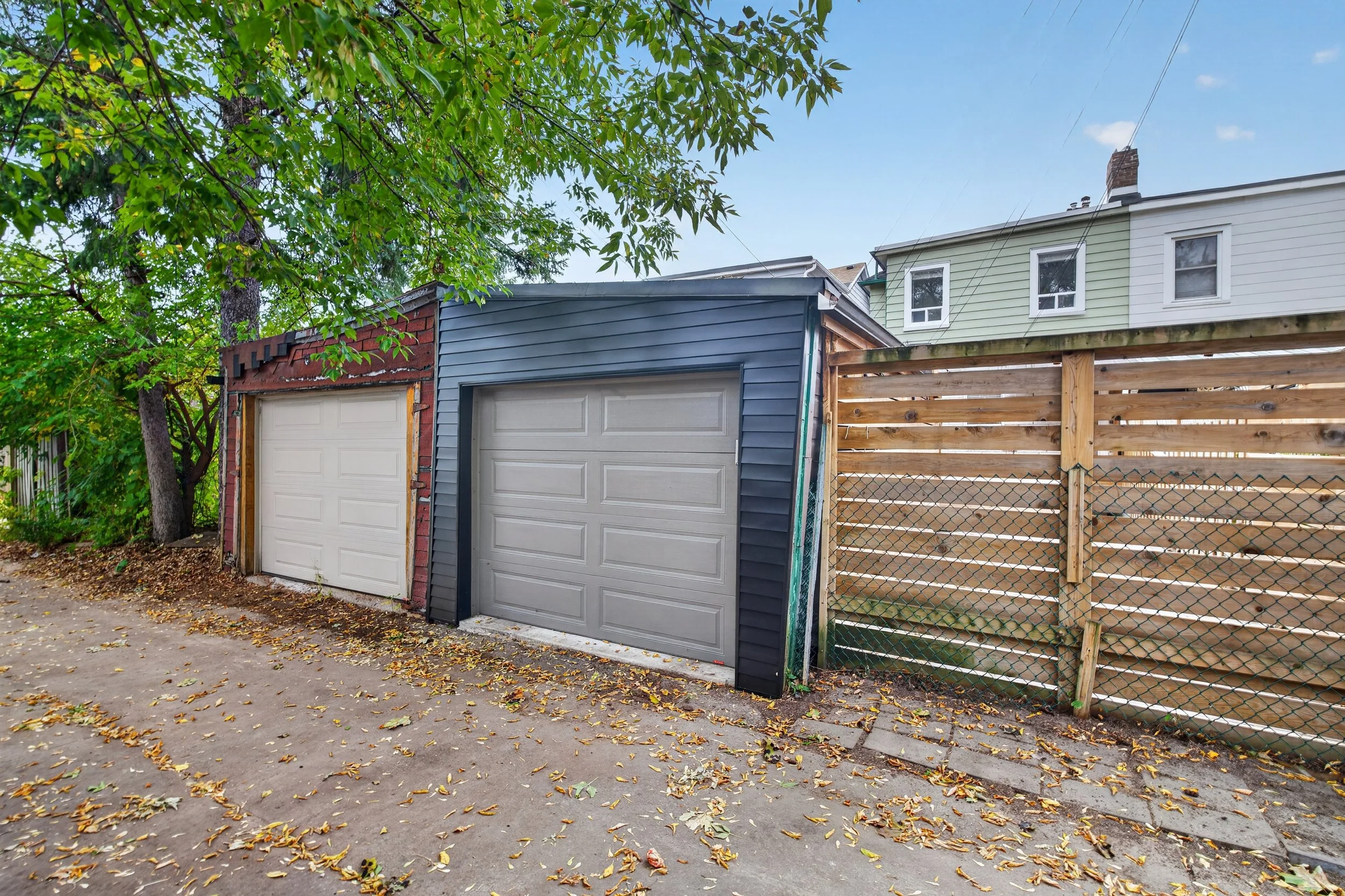 Frameless - 693 Greenwood Ave - 057.jpg