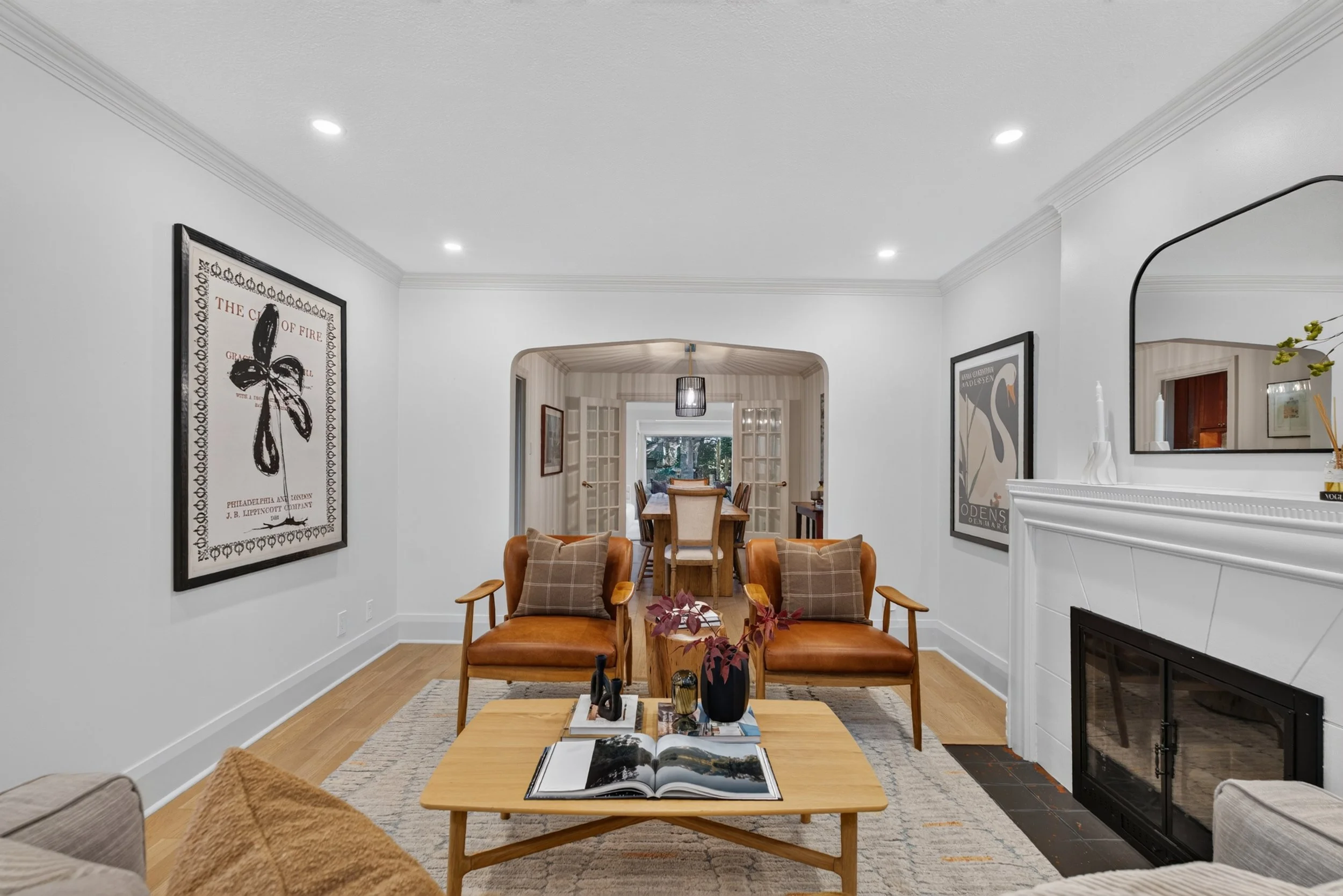 Frameless - 521 Sutherland - 012.jpg