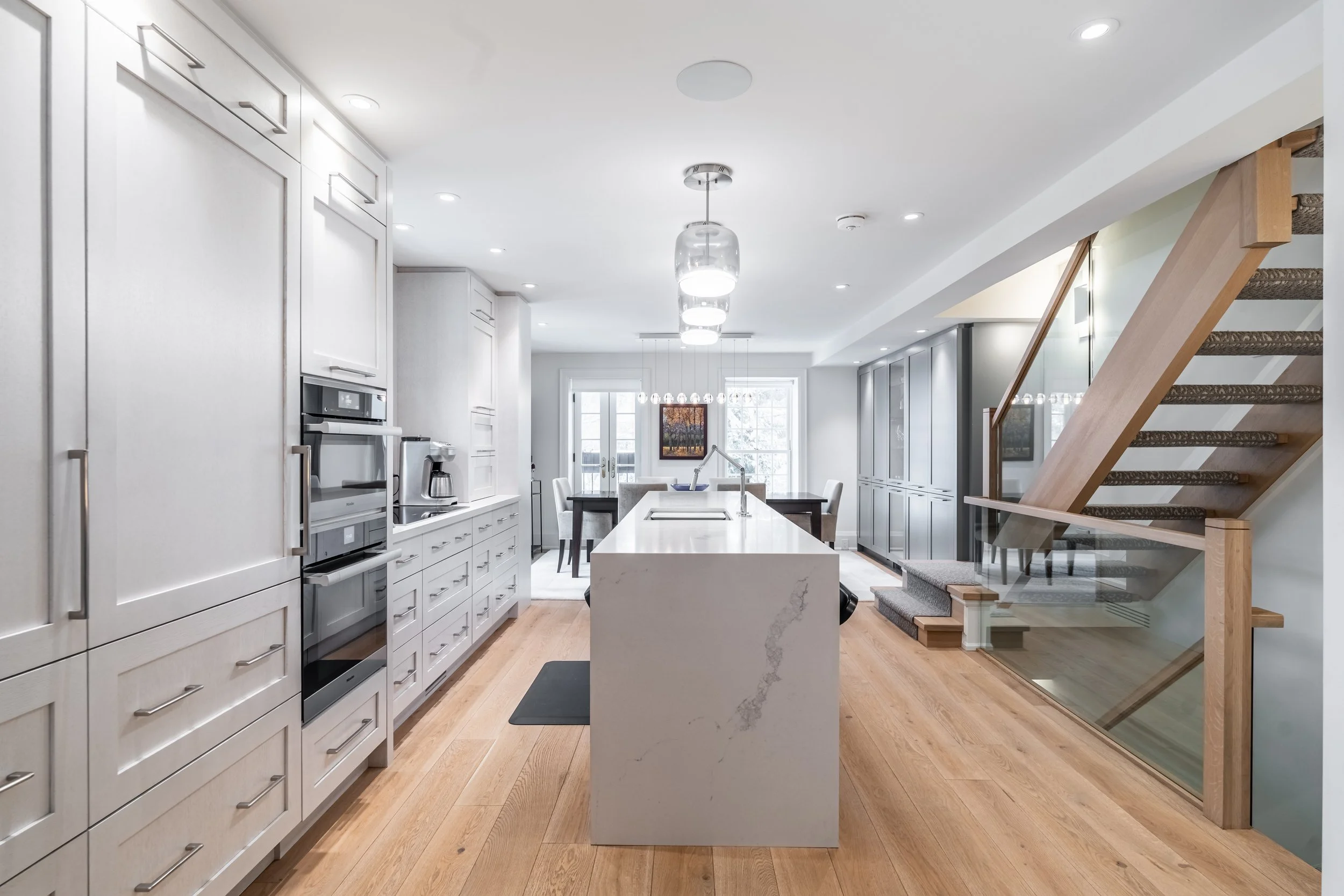 Frameless - 94 Cresent Rd - 004.jpg