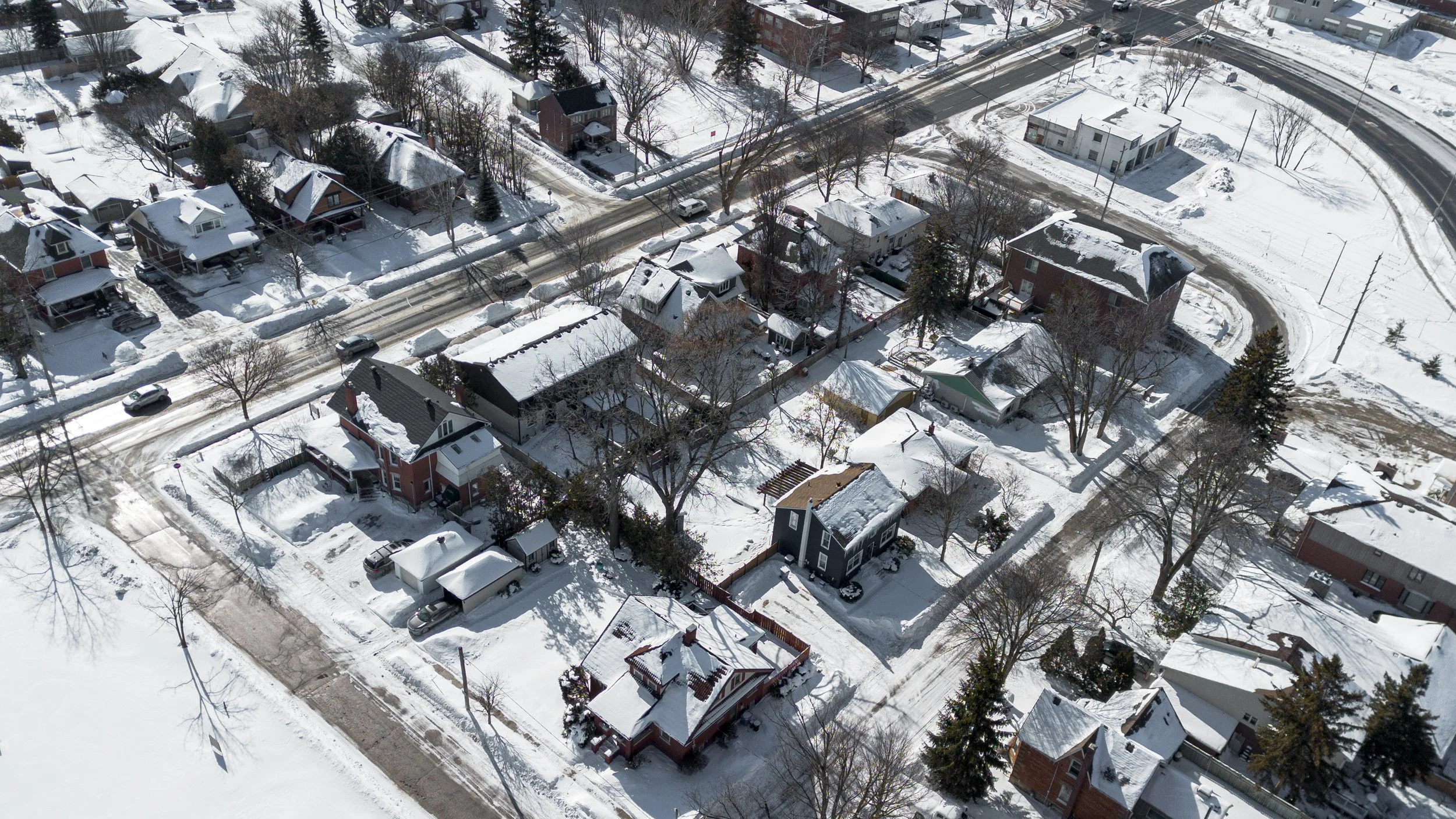 Framless - 6038 Main St - 066.jpg