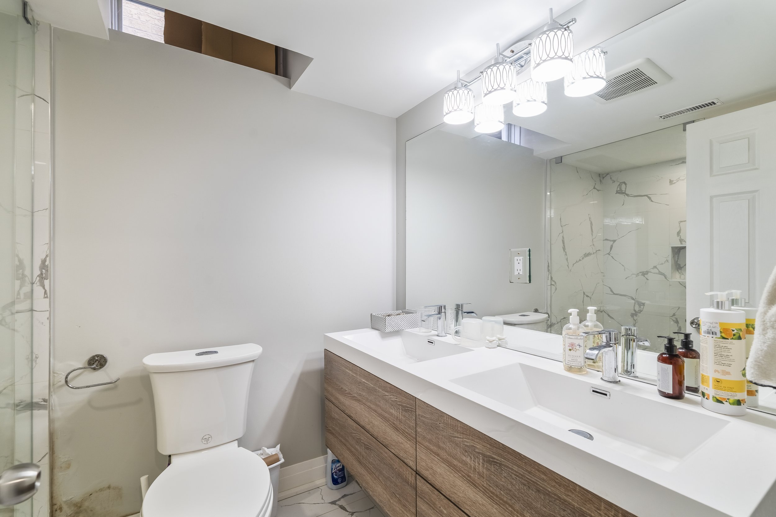 Frameless - 9 Constance St - 047.jpg