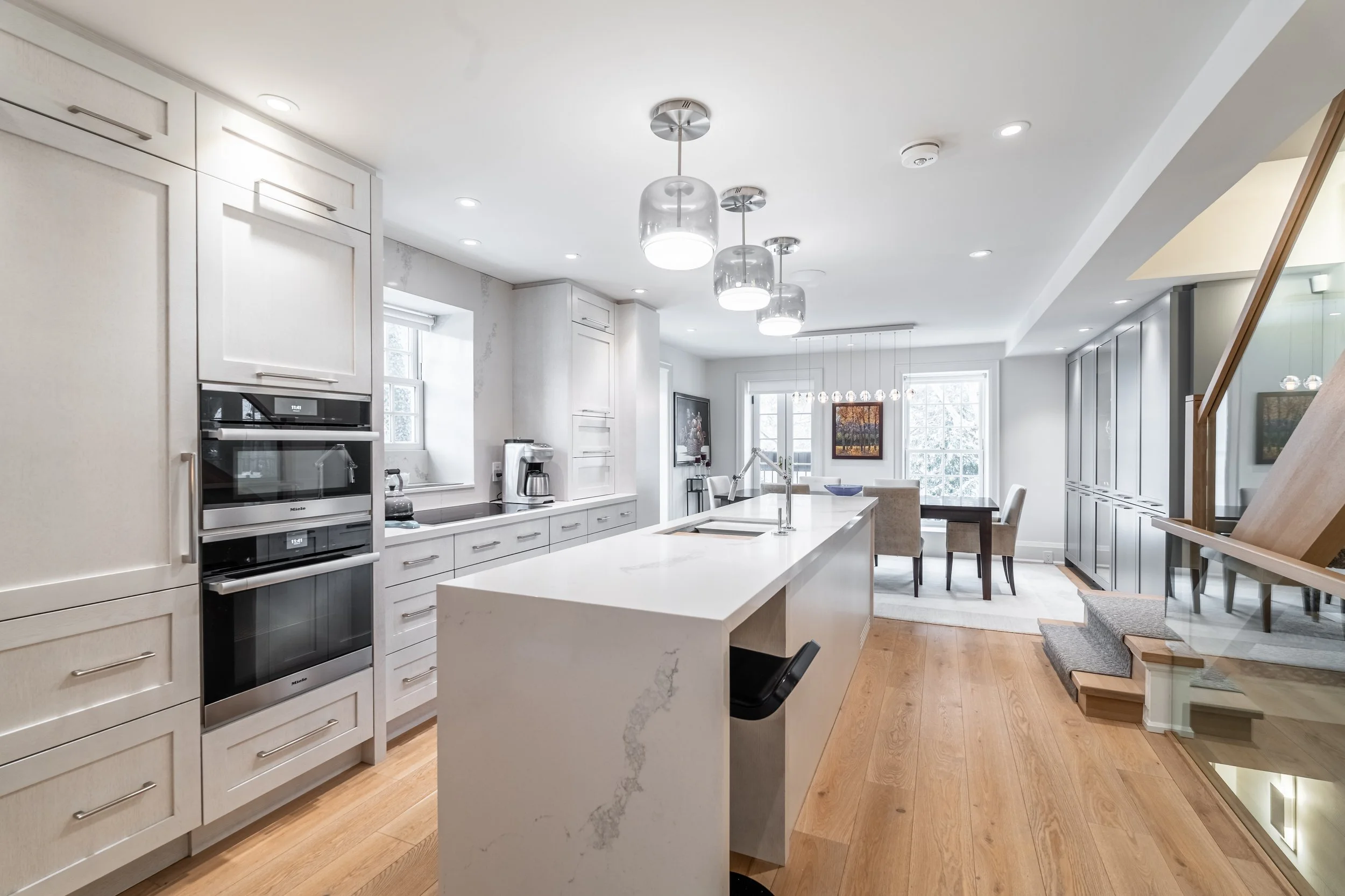 Frameless - 94 Cresent Rd - 003.jpg