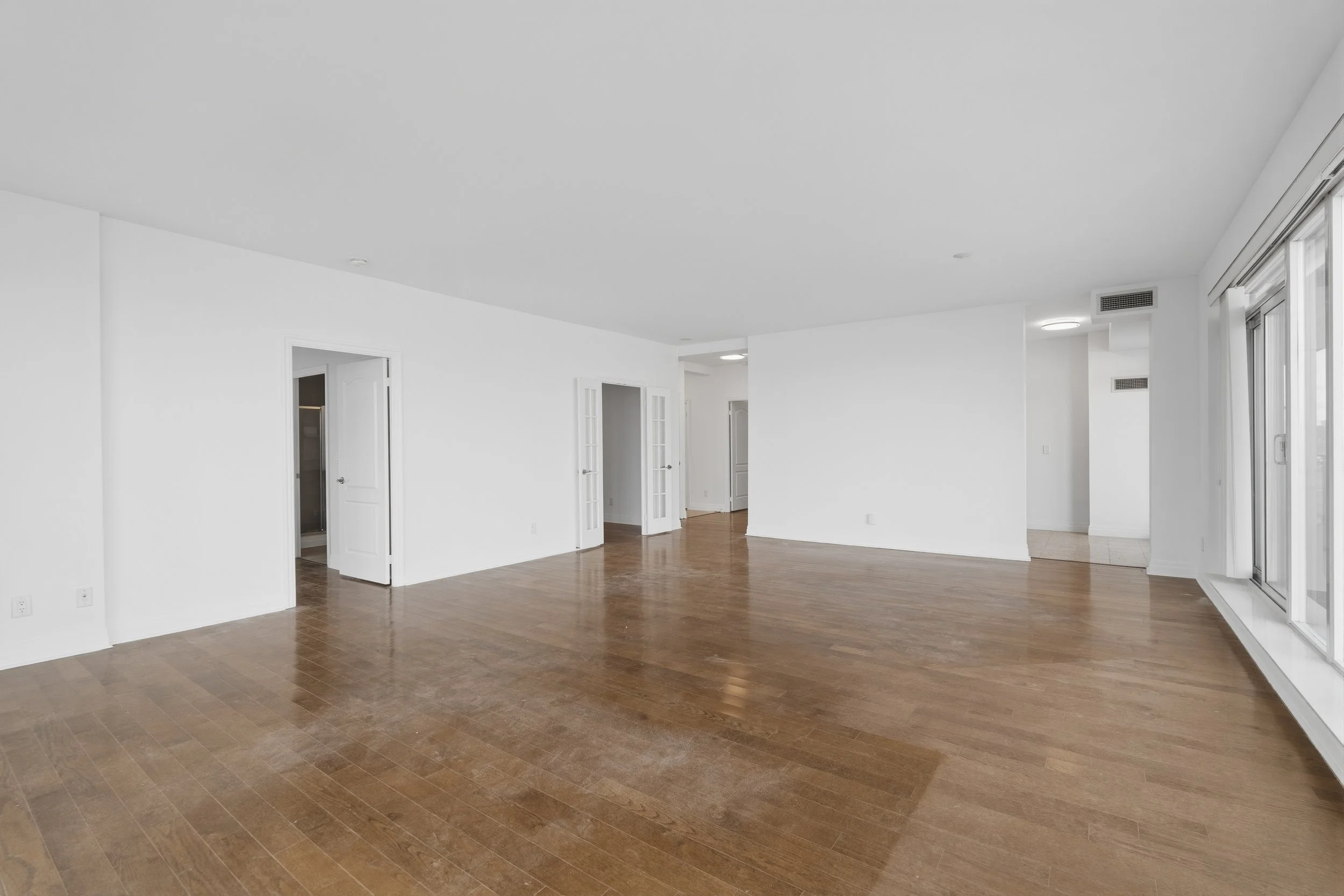 Frameless - 808 2119 Lake Shore Blvd - 015.JPG