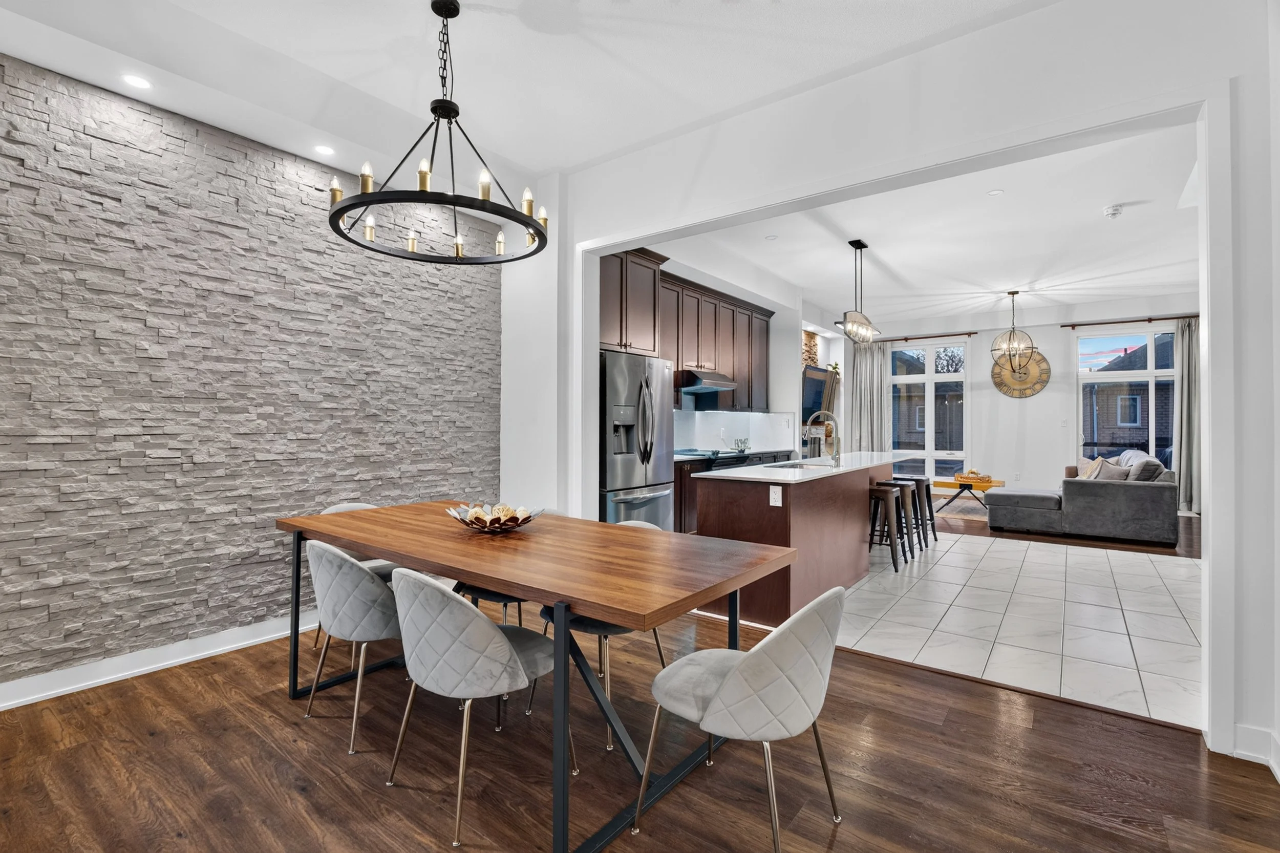 Frameless - 62 Pageant Ave - 018.jpg
