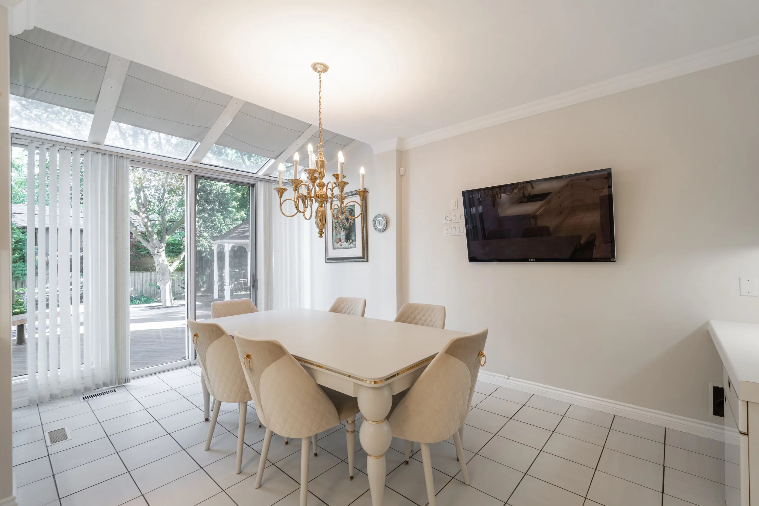 Frameless - 15 Daffodil Ave - 2 -028.jpg