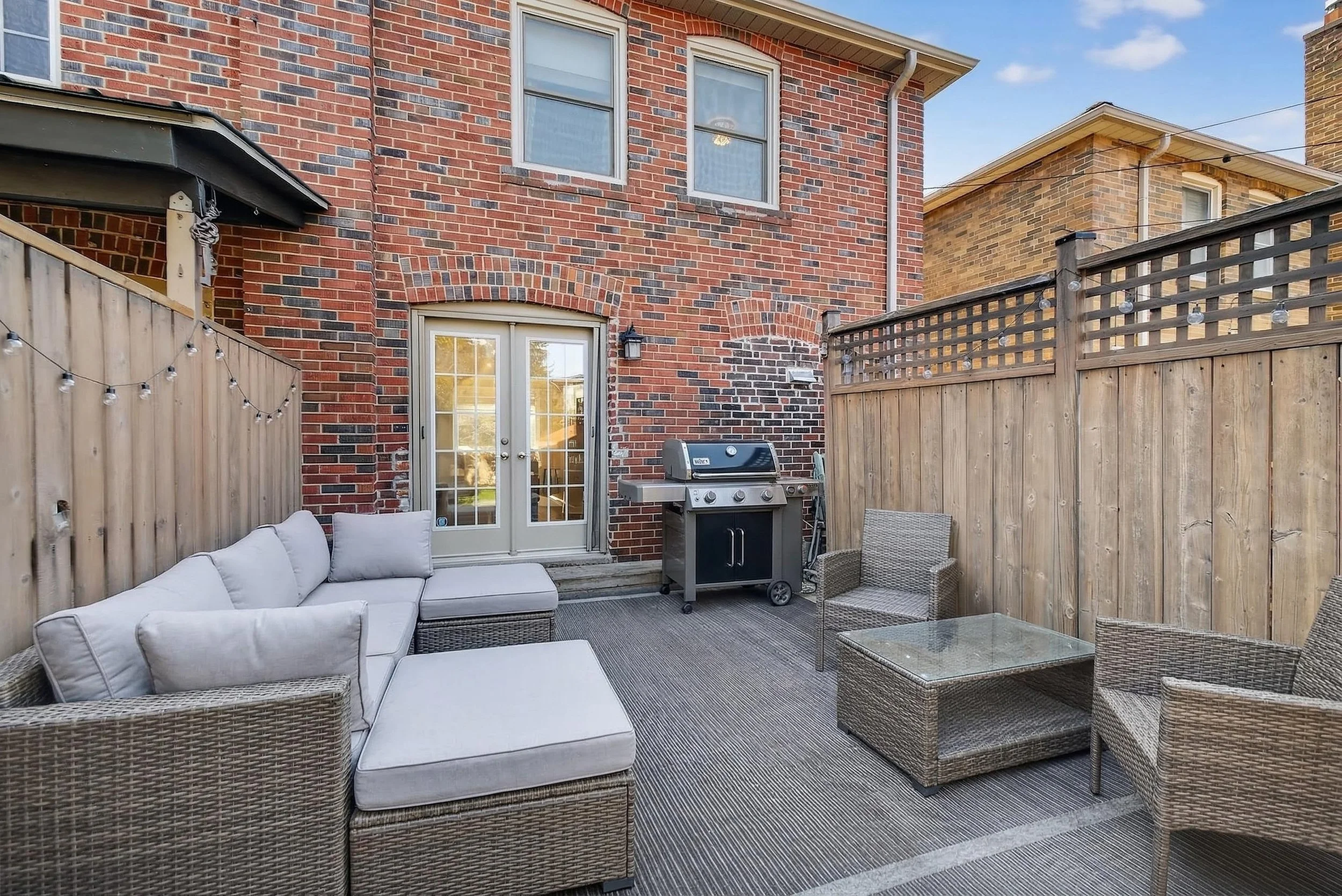 Frameless - 505 Sutherland -046.jpg