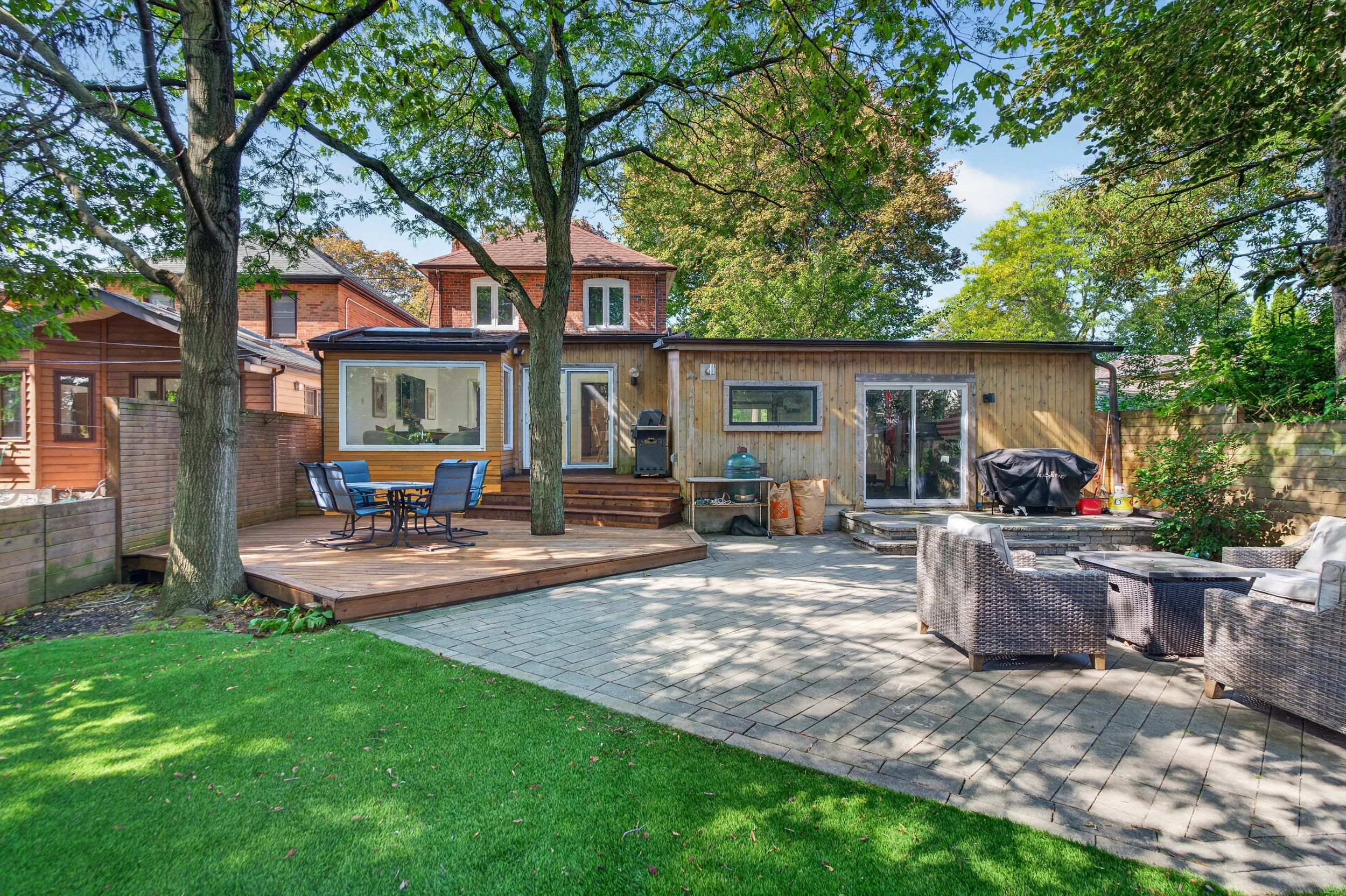 Frameless - 521 Sutherland - 063.jpg