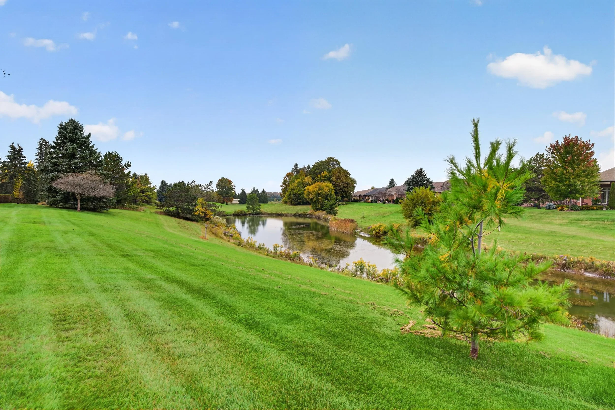 Frameless - 76 McDermott Trail - 049.jpg