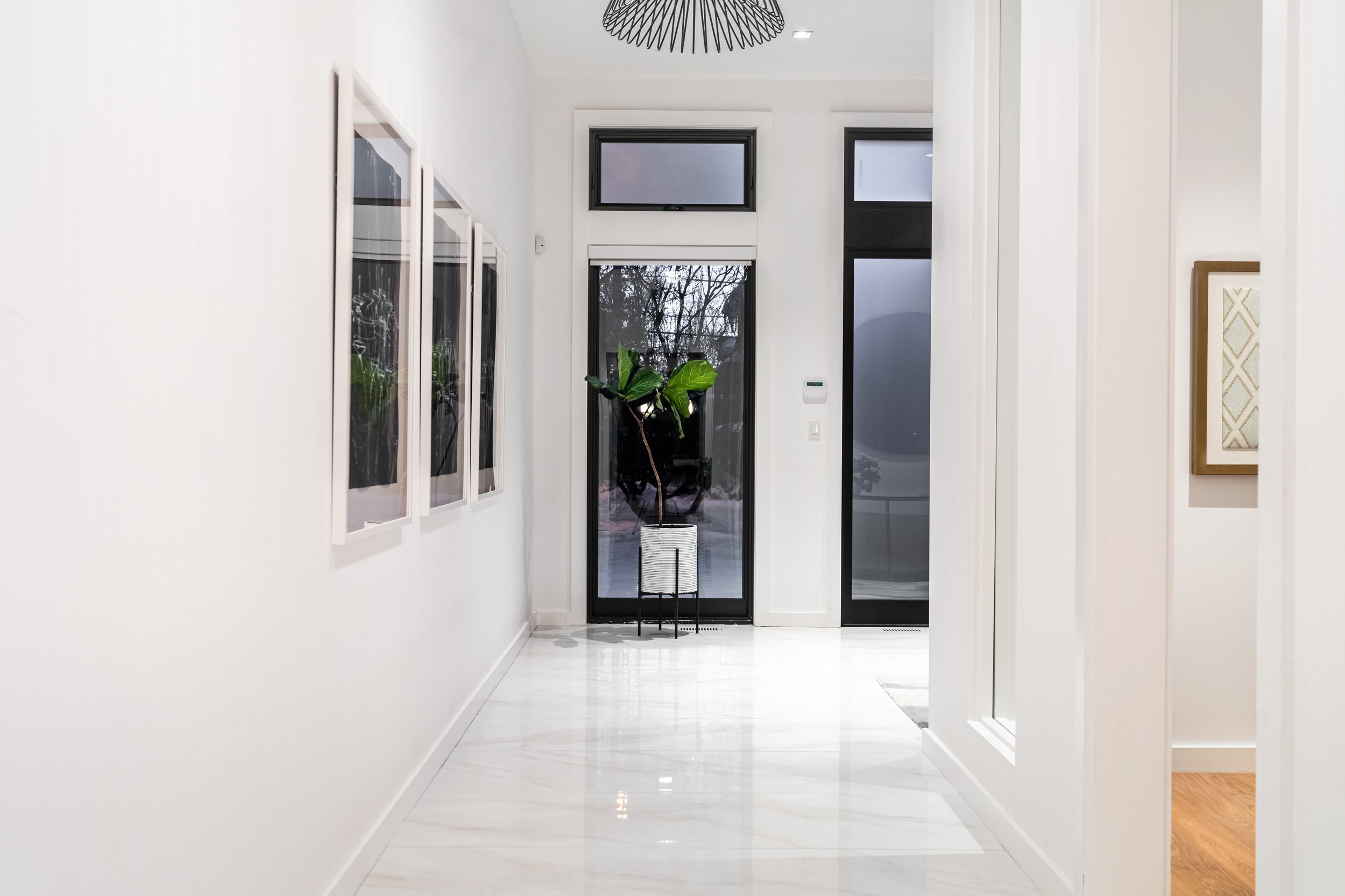 134 Rykert Cres - 007.jpg