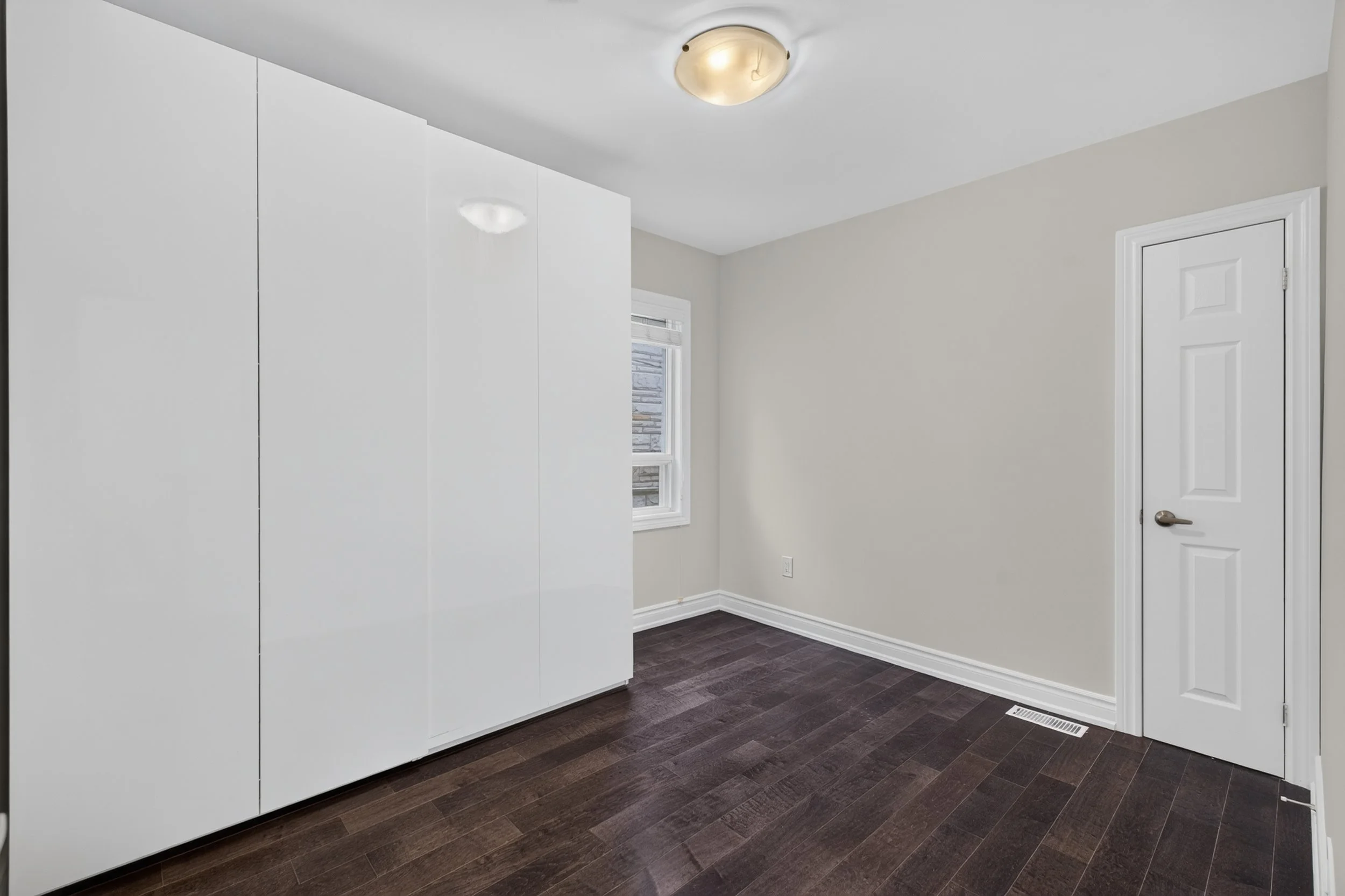 Frameless - 693 Greenwood Ave - 031.jpg