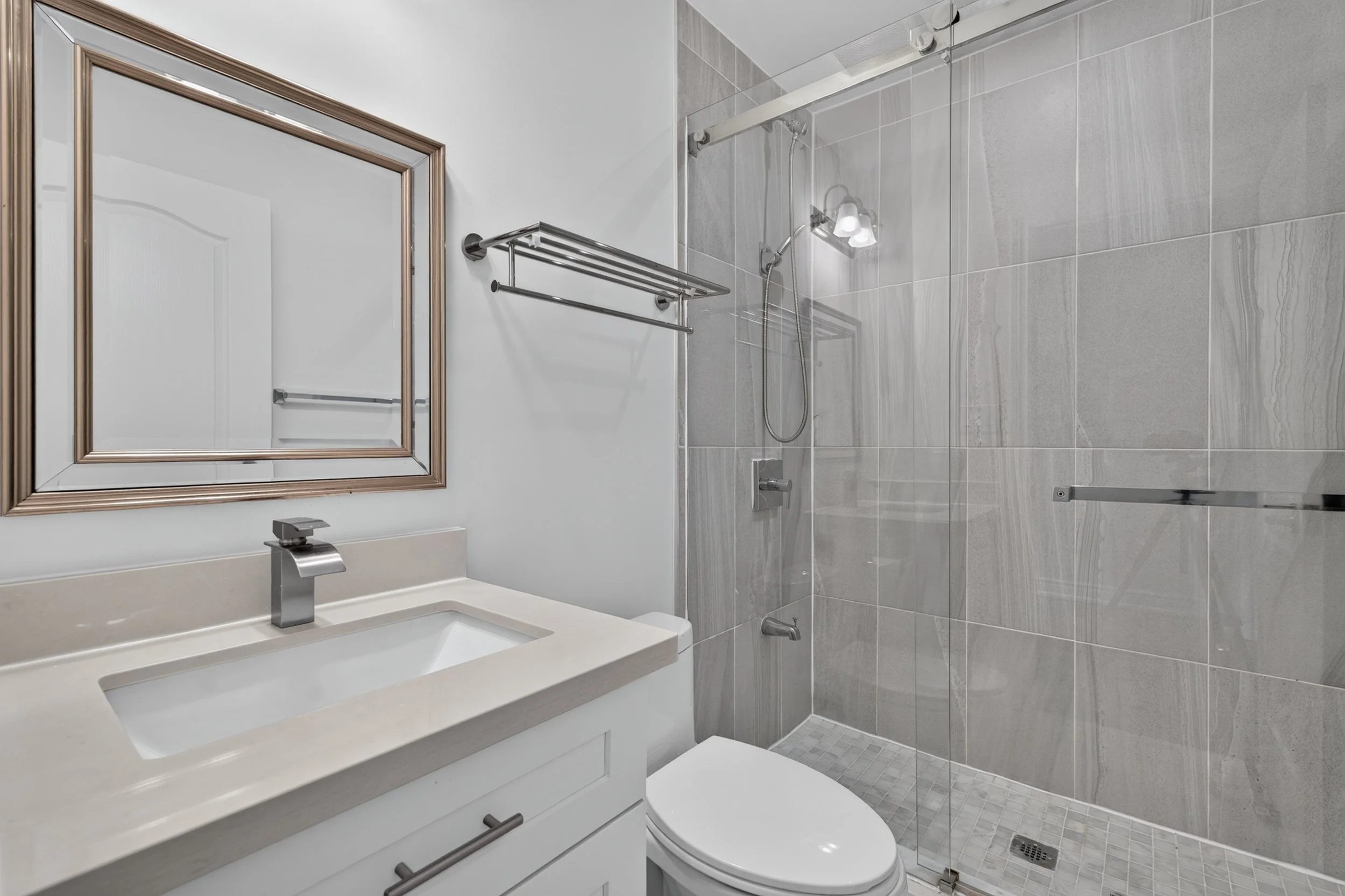 Frameless - 693 Greenwood Ave - 035.jpg