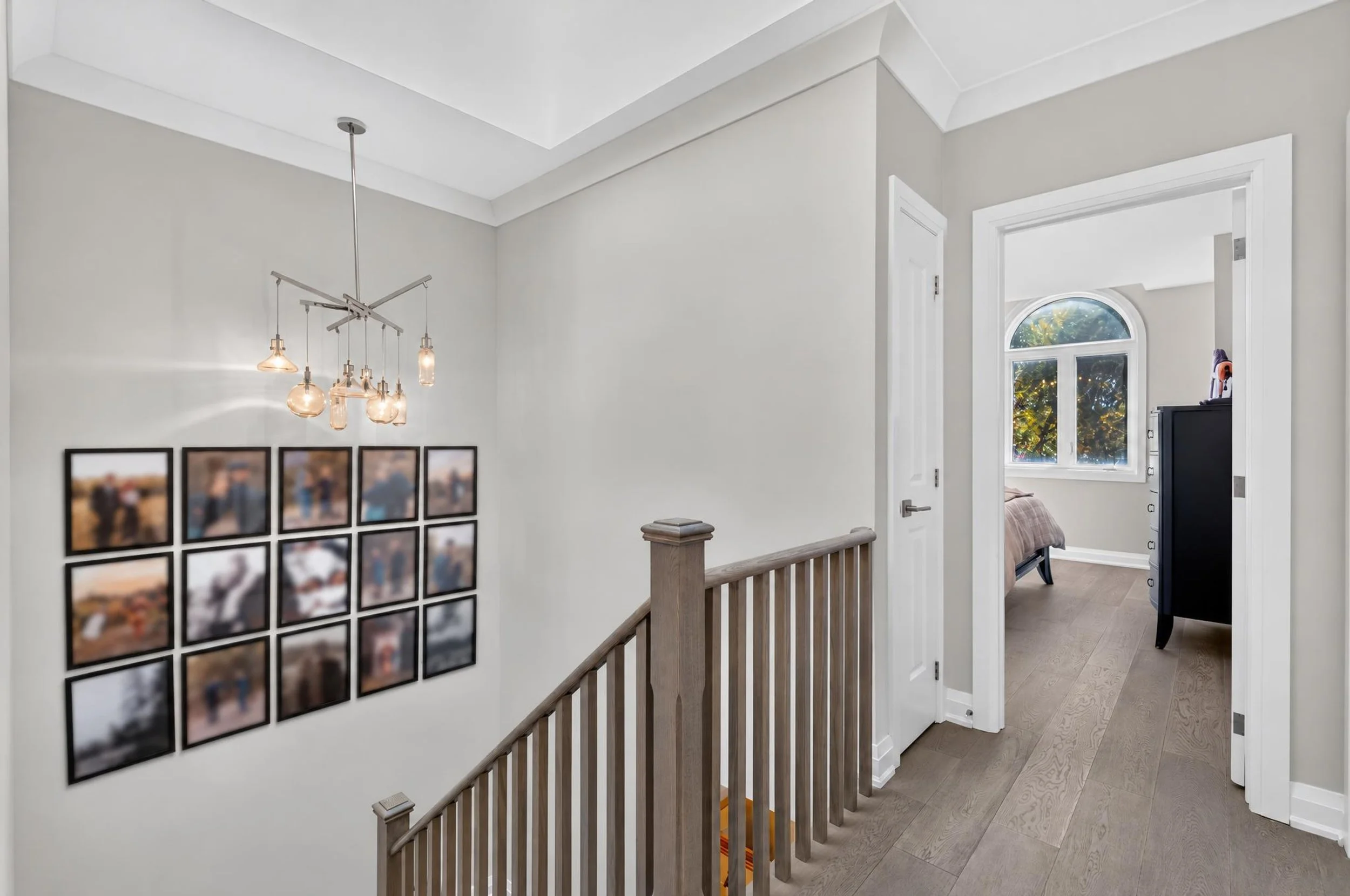 Frameless - 40 Lowther Ave - 036.jpg