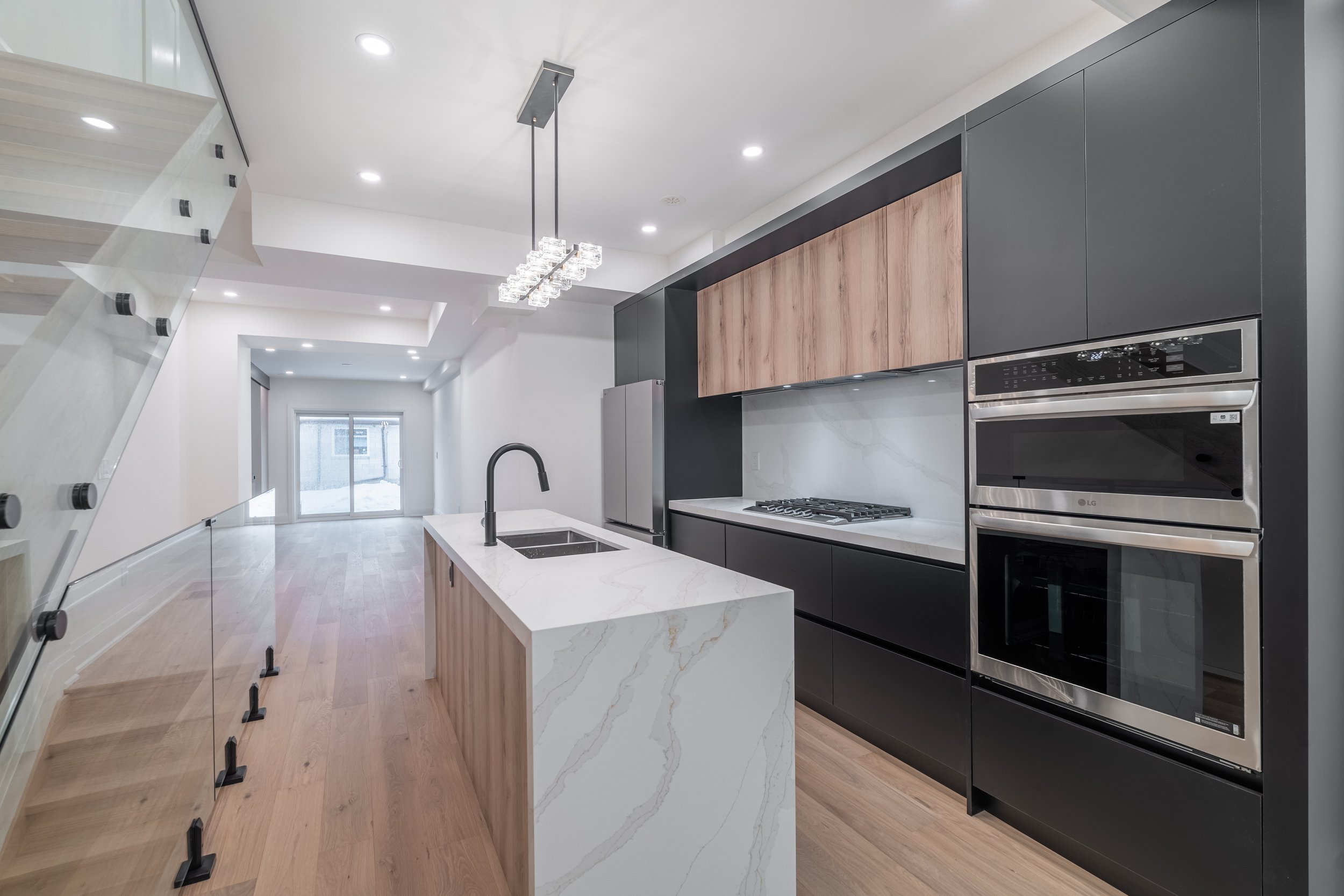 Frameless - 283 Euclid Ave - 012.jpg