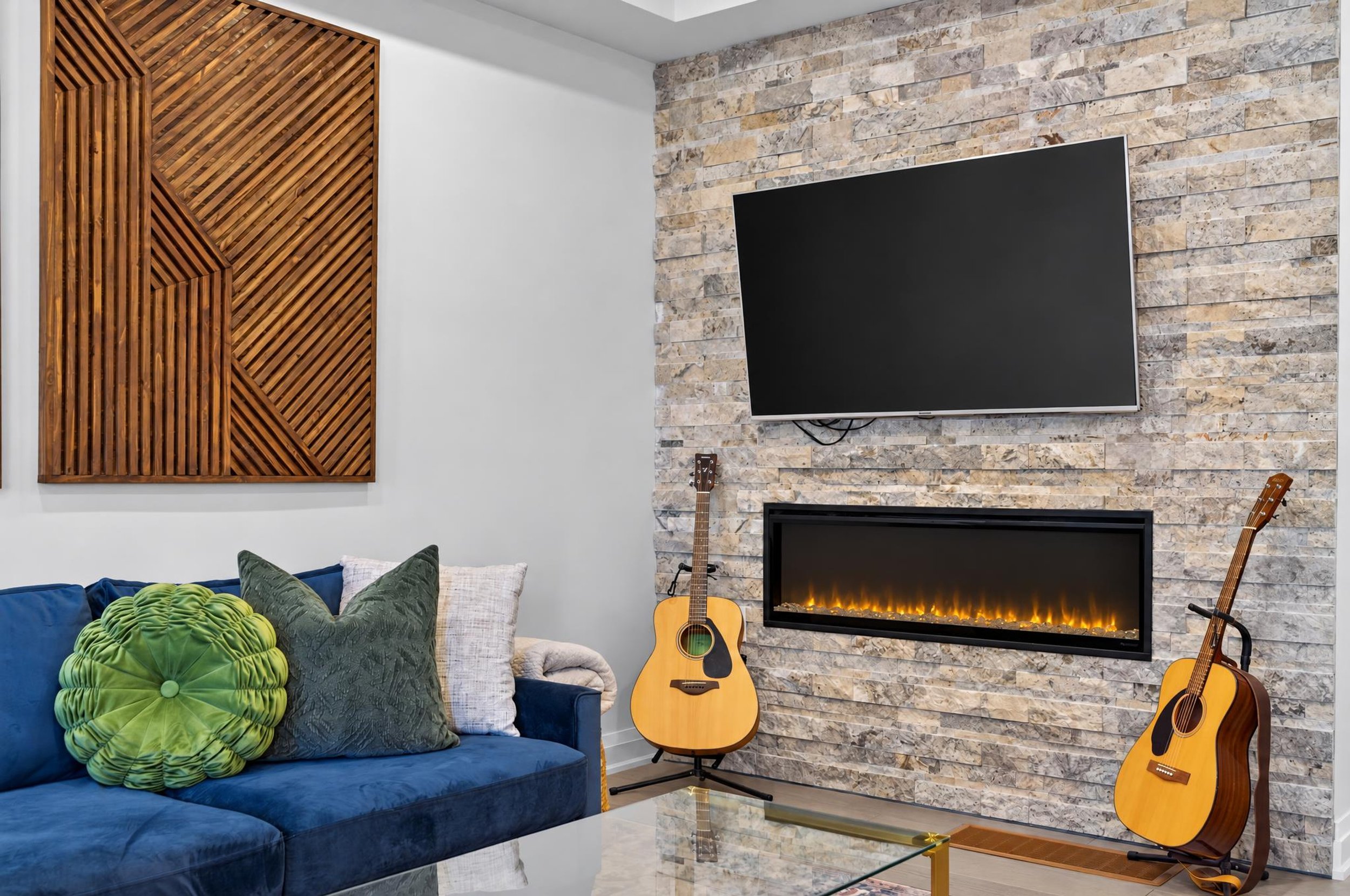 Frameless - 40 Lowther Ave - 013.jpg