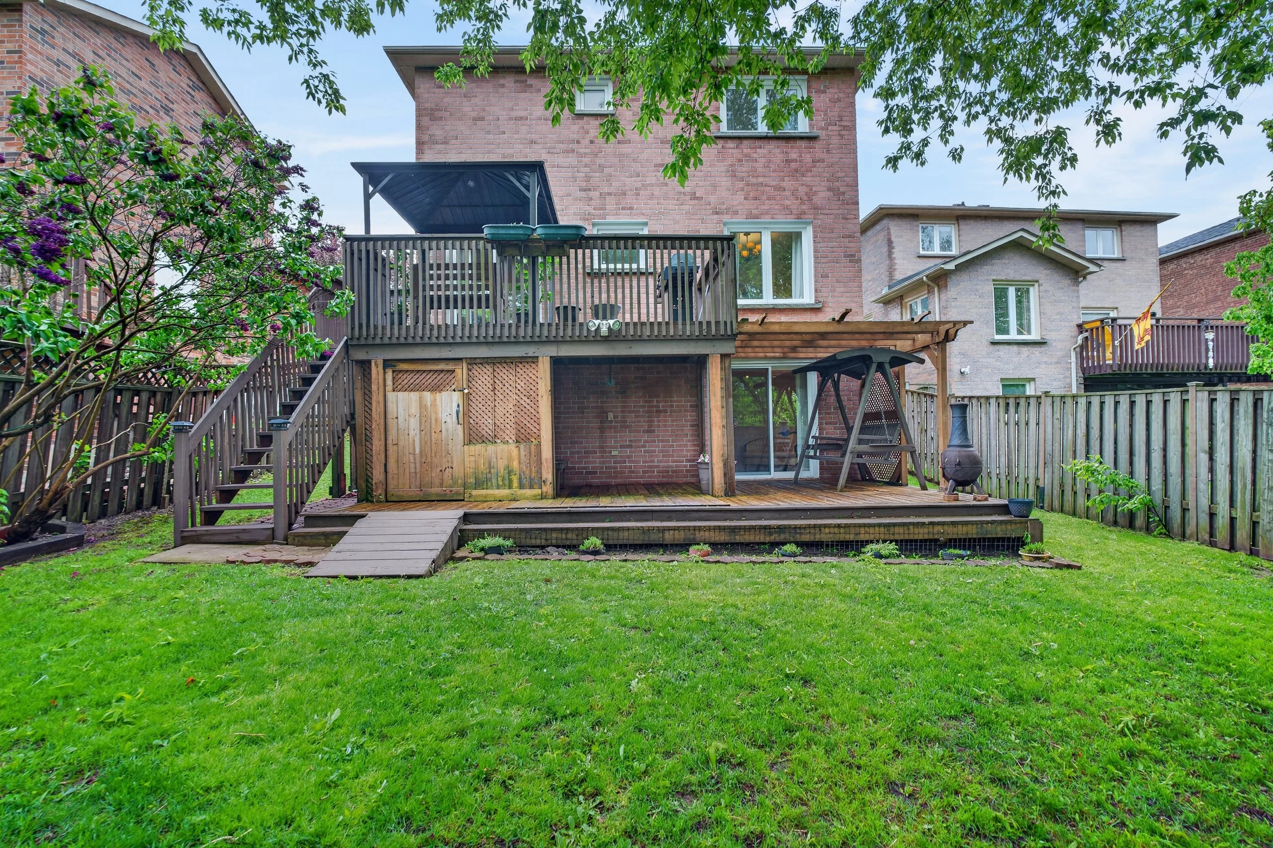 Frameless - 12 Patterson Cres - 054.jpg