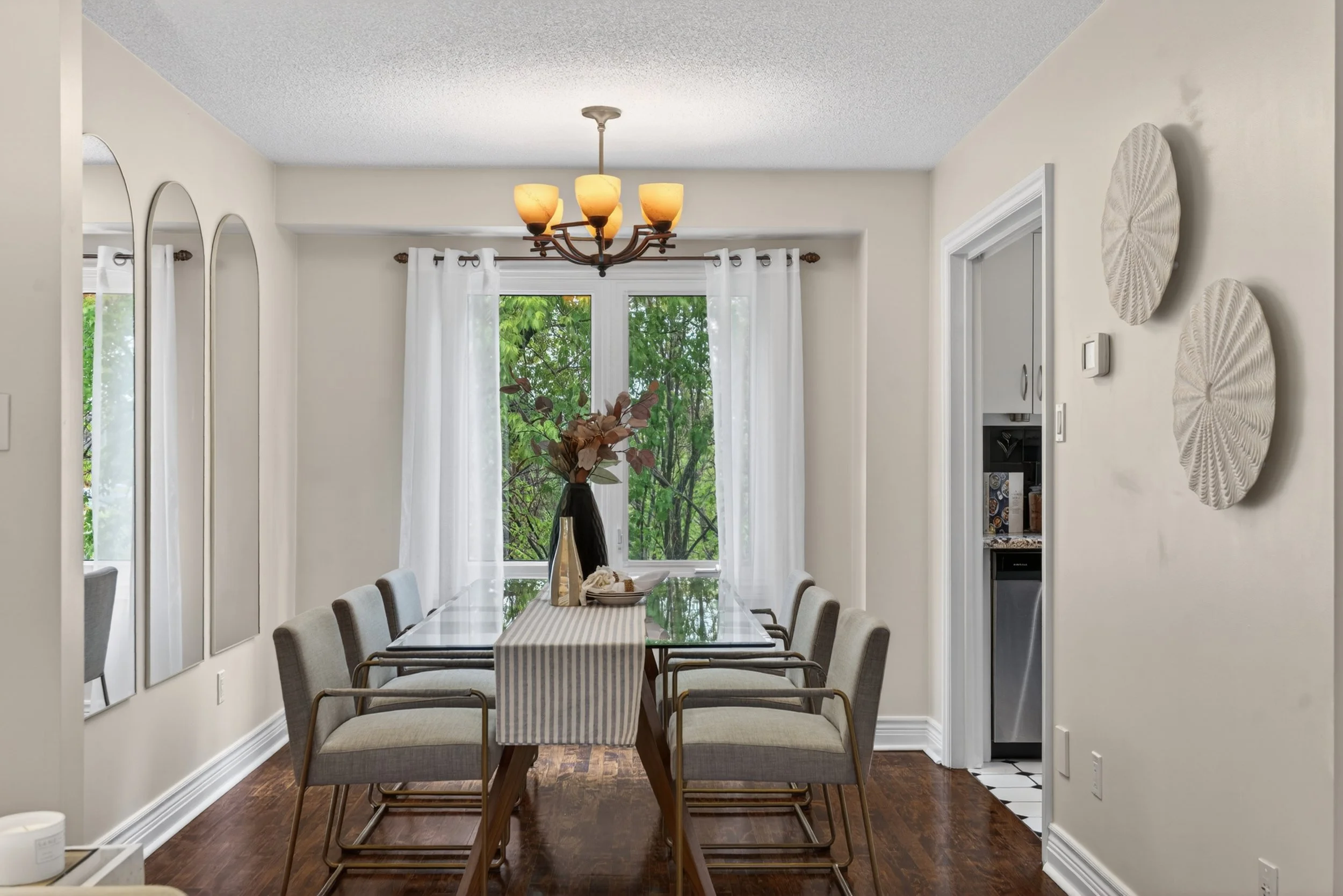 Frameless - 12 Patterson Cres - 014.jpg