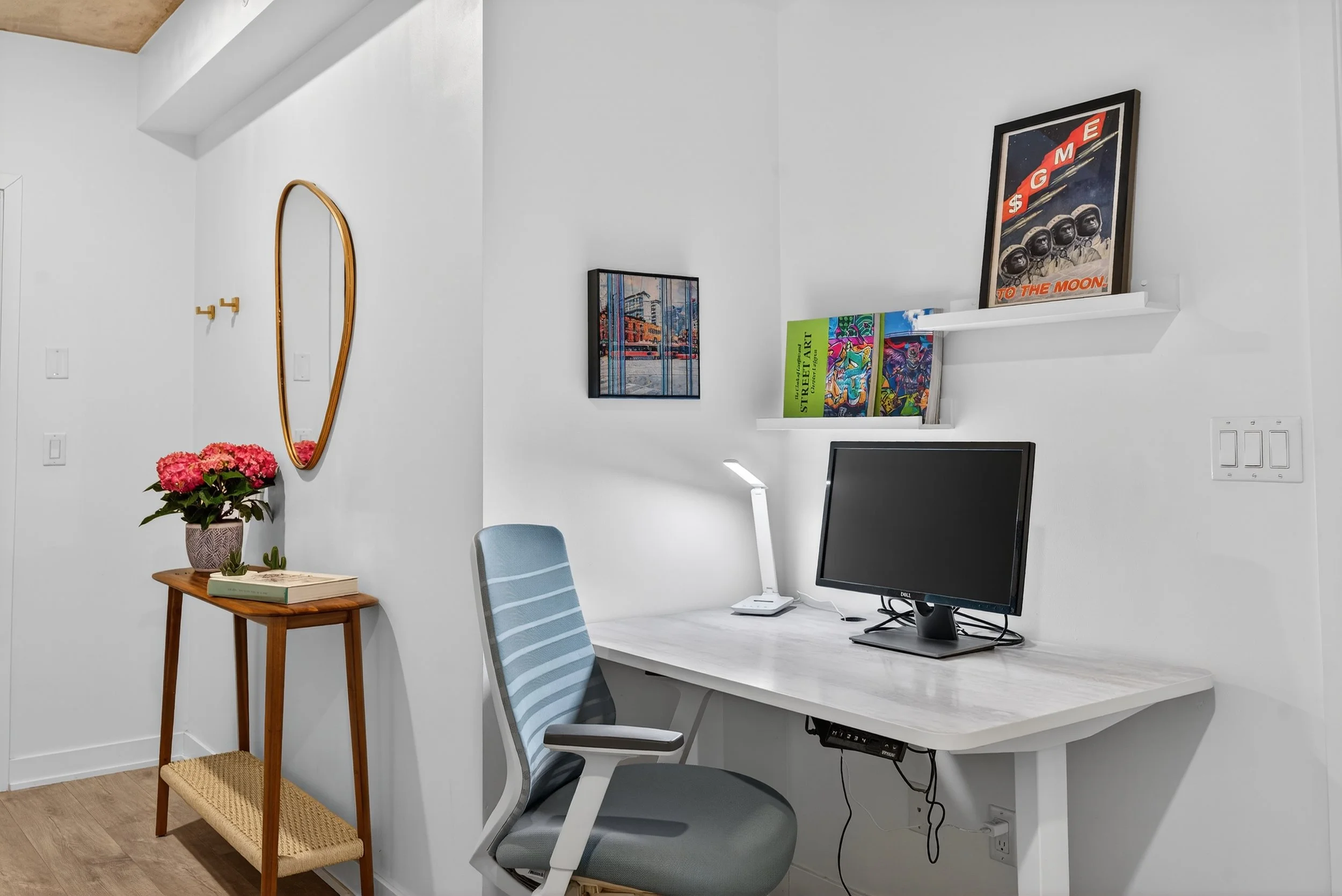 Frameless - 322 109 Ossington Ave -  023.jpg