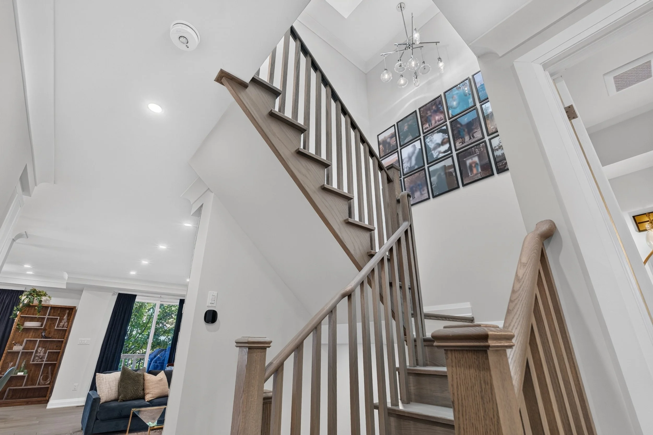 Frameless - 40 Lowther Ave - 035.jpg