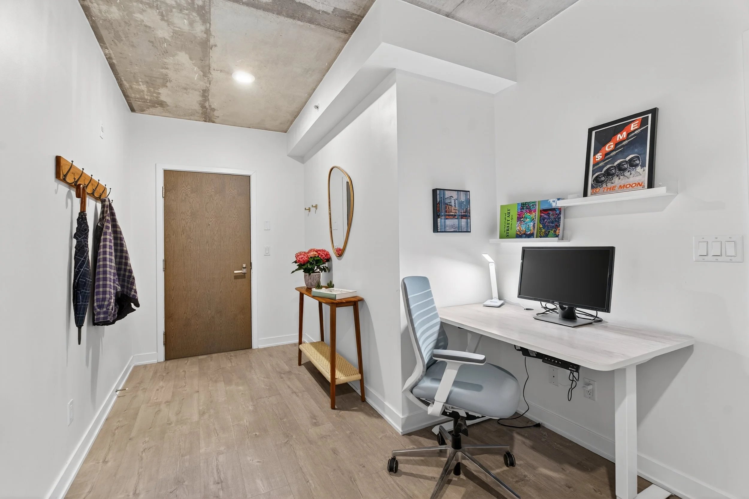 Frameless - 322 109 Ossington Ave -  009.jpg